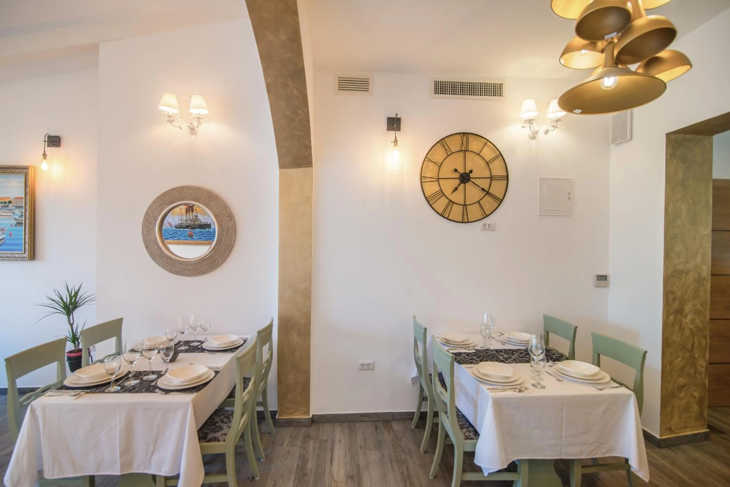 Restaurant/places to eat in Hotel Boutique Natka