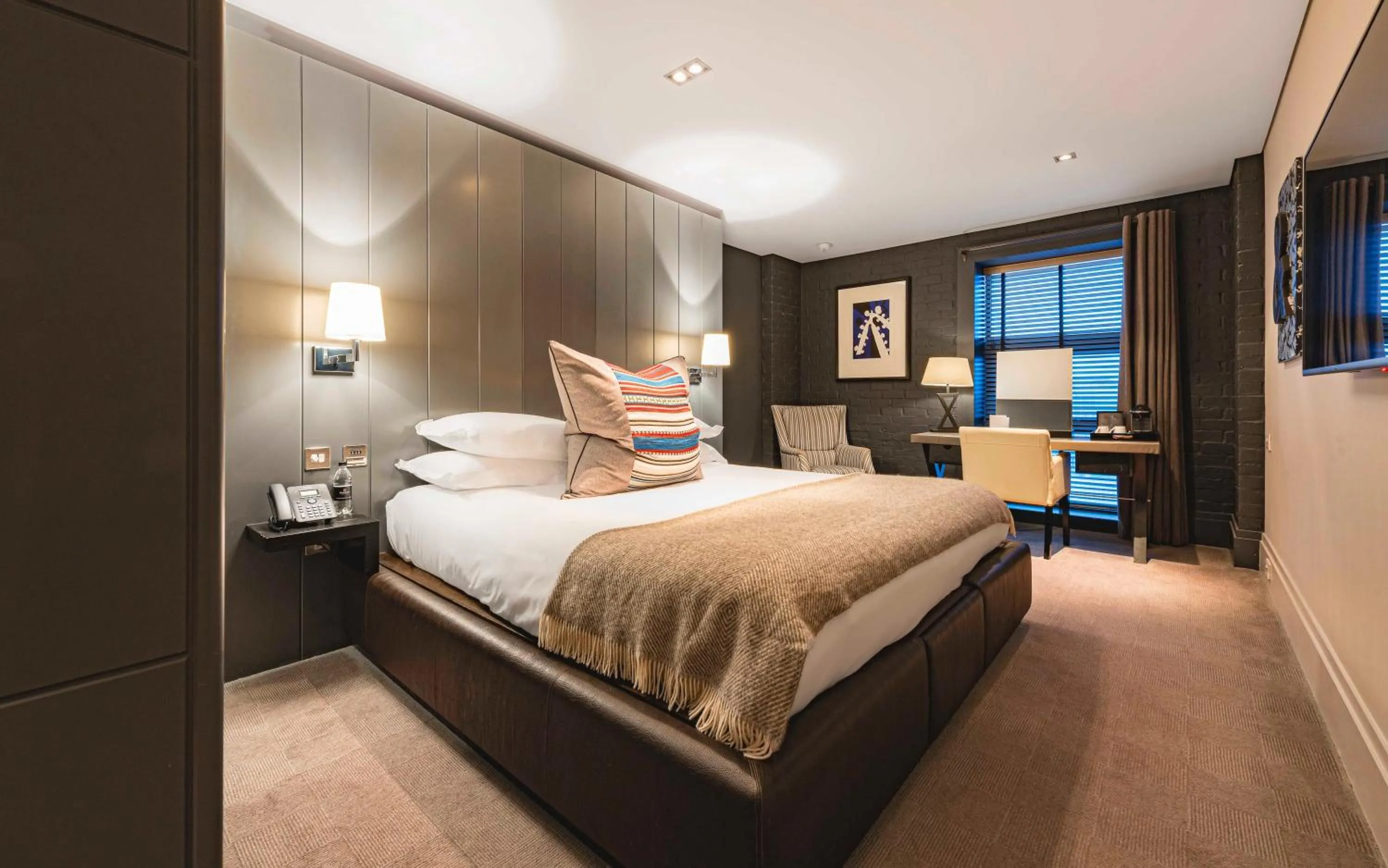 Bedroom, Bed in Dakota Eurocentral