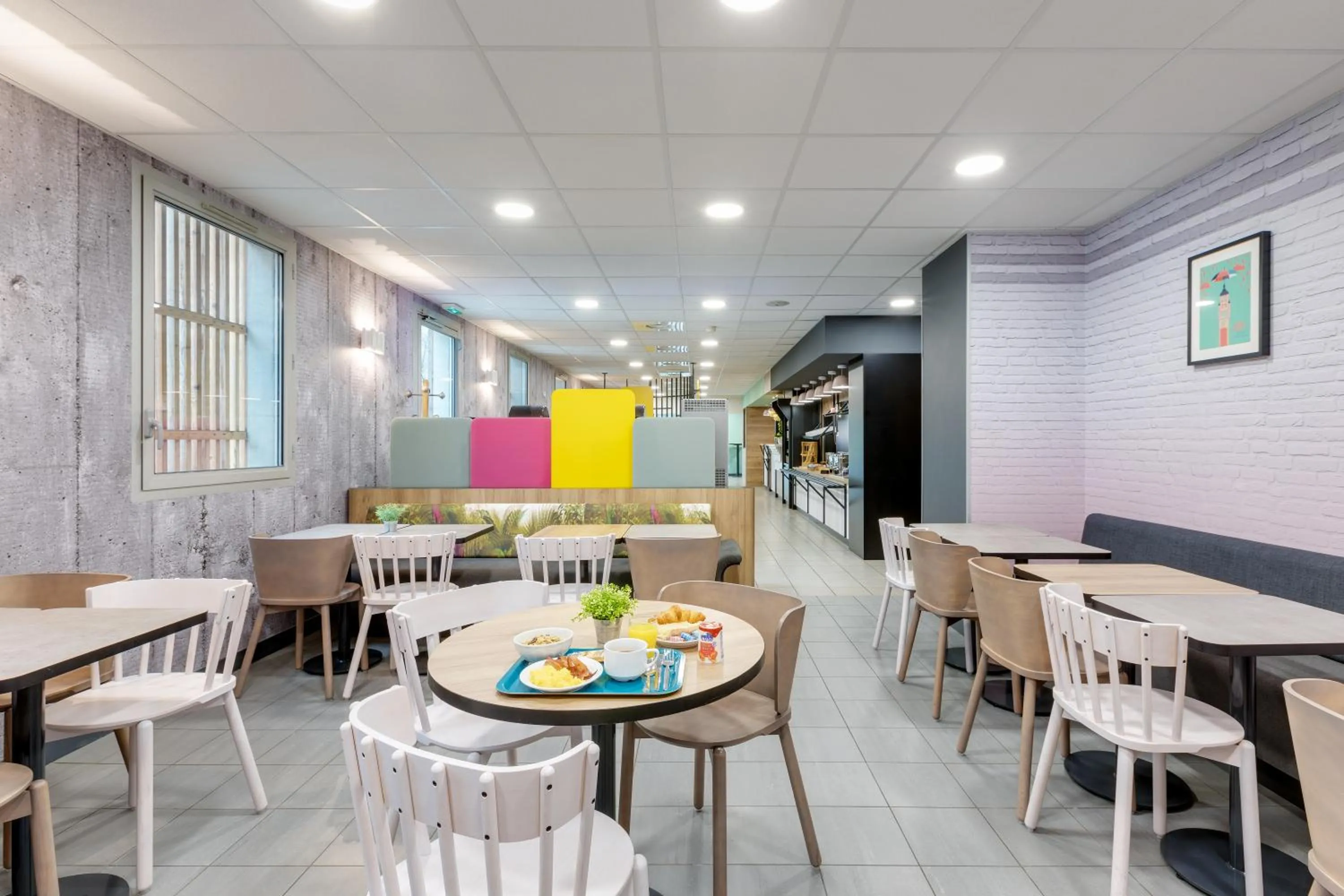 Buffet breakfast in B&B HOTEL Lille Centre Grand Palais