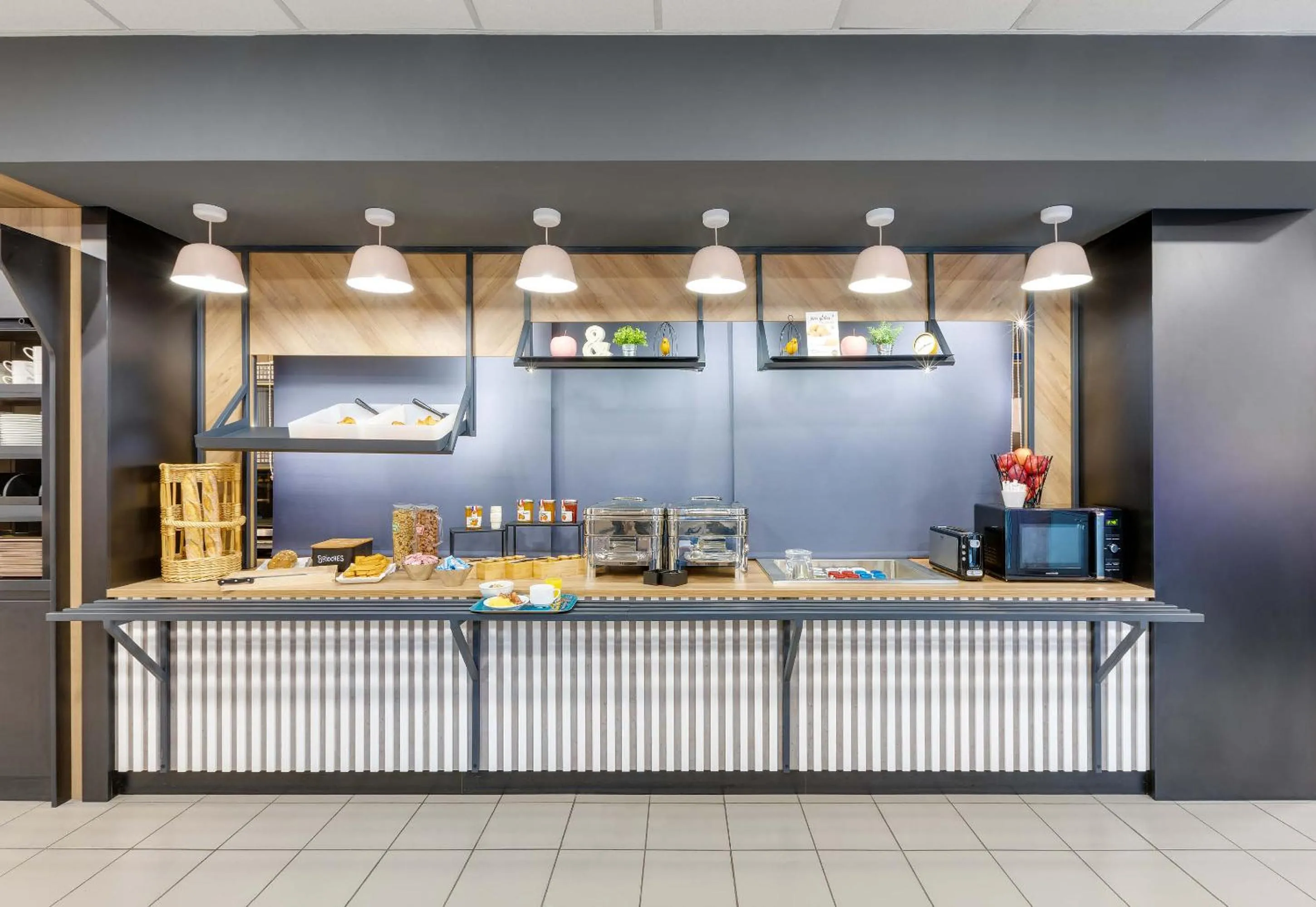 Breakfast in B&B HOTEL Lille Centre Grand Palais