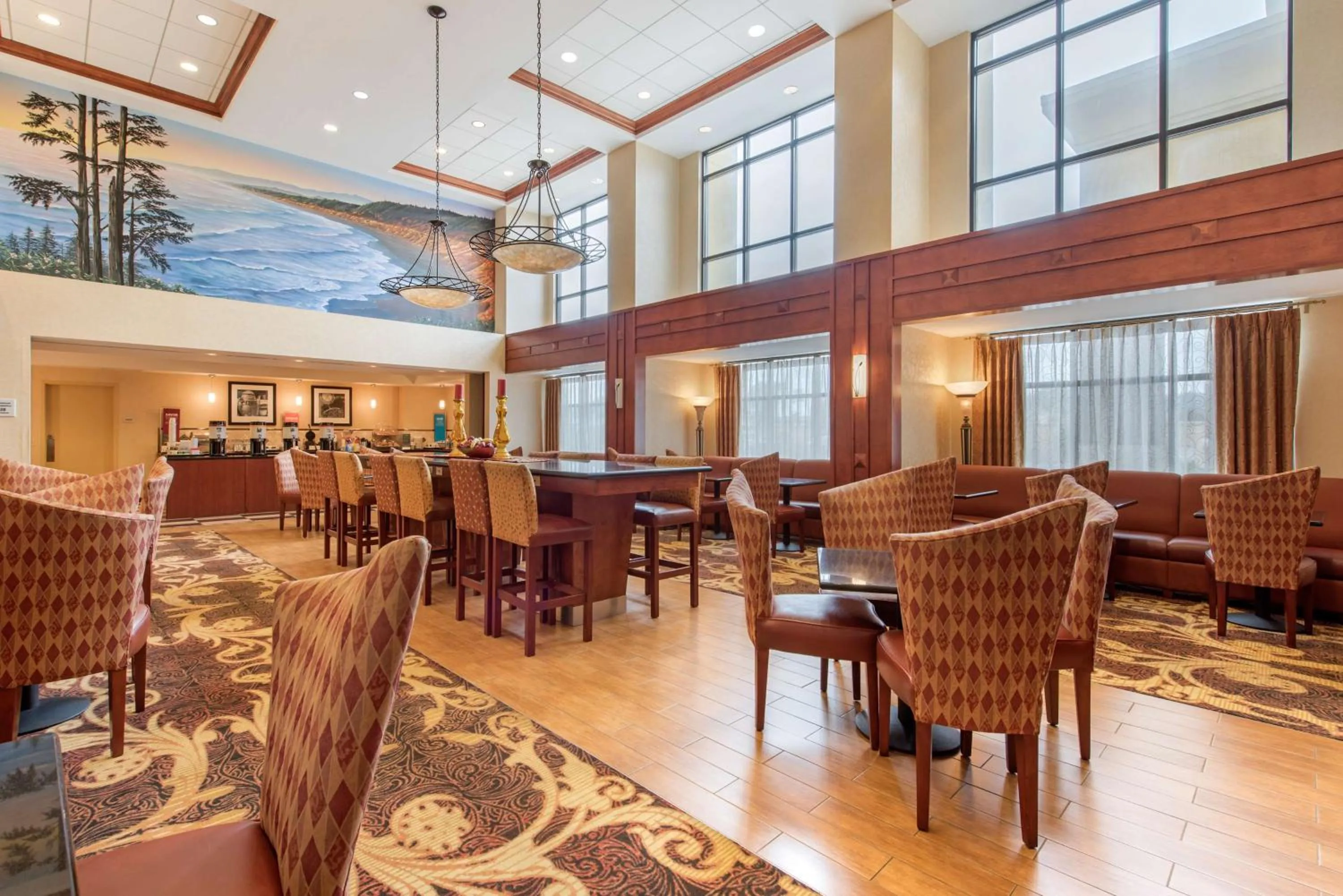 Lobby or reception in Hampton Inn & Suites Arcata