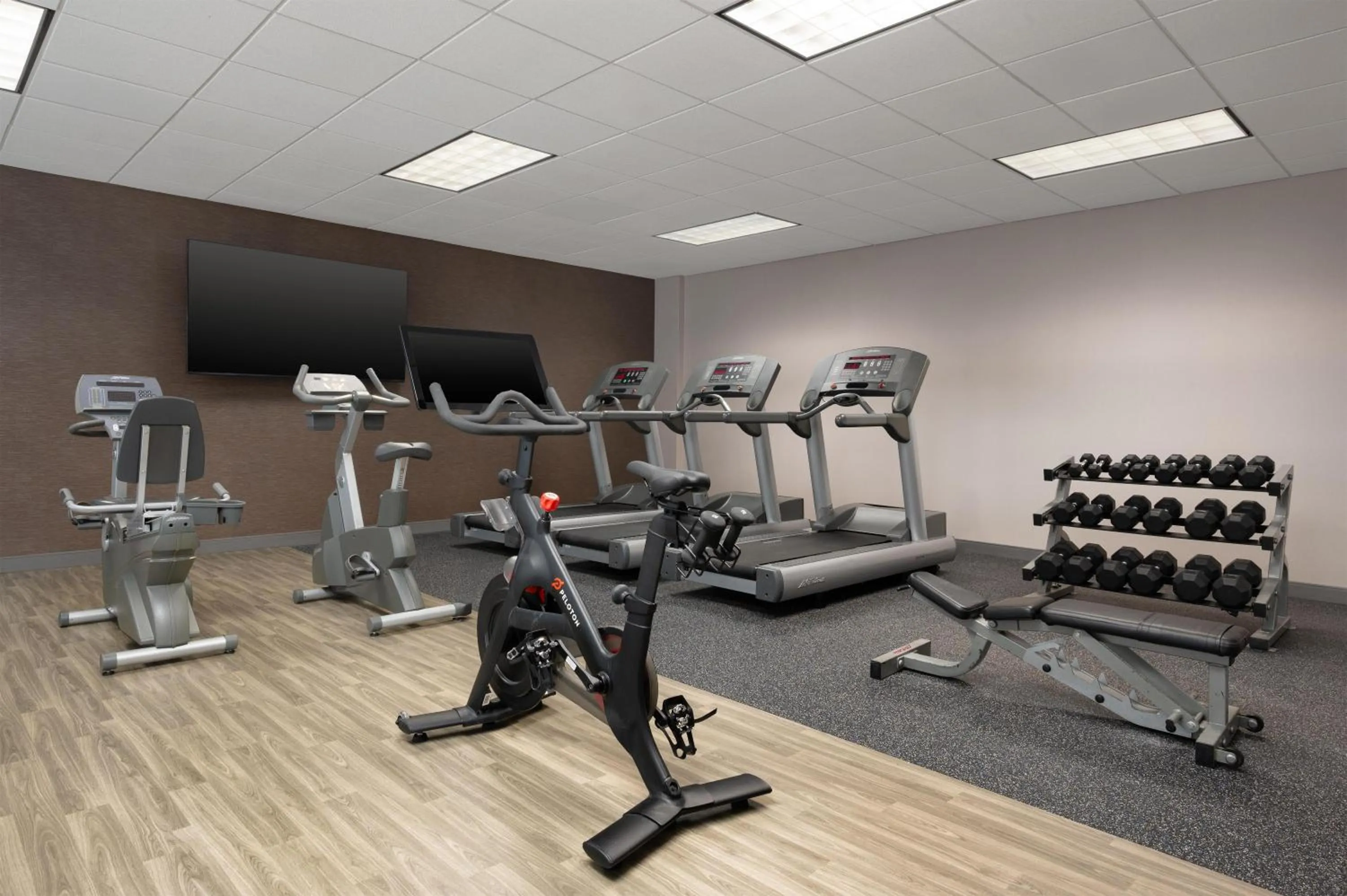 Fitness centre/facilities in Hampton Inn & Suites Wilkes-Barre