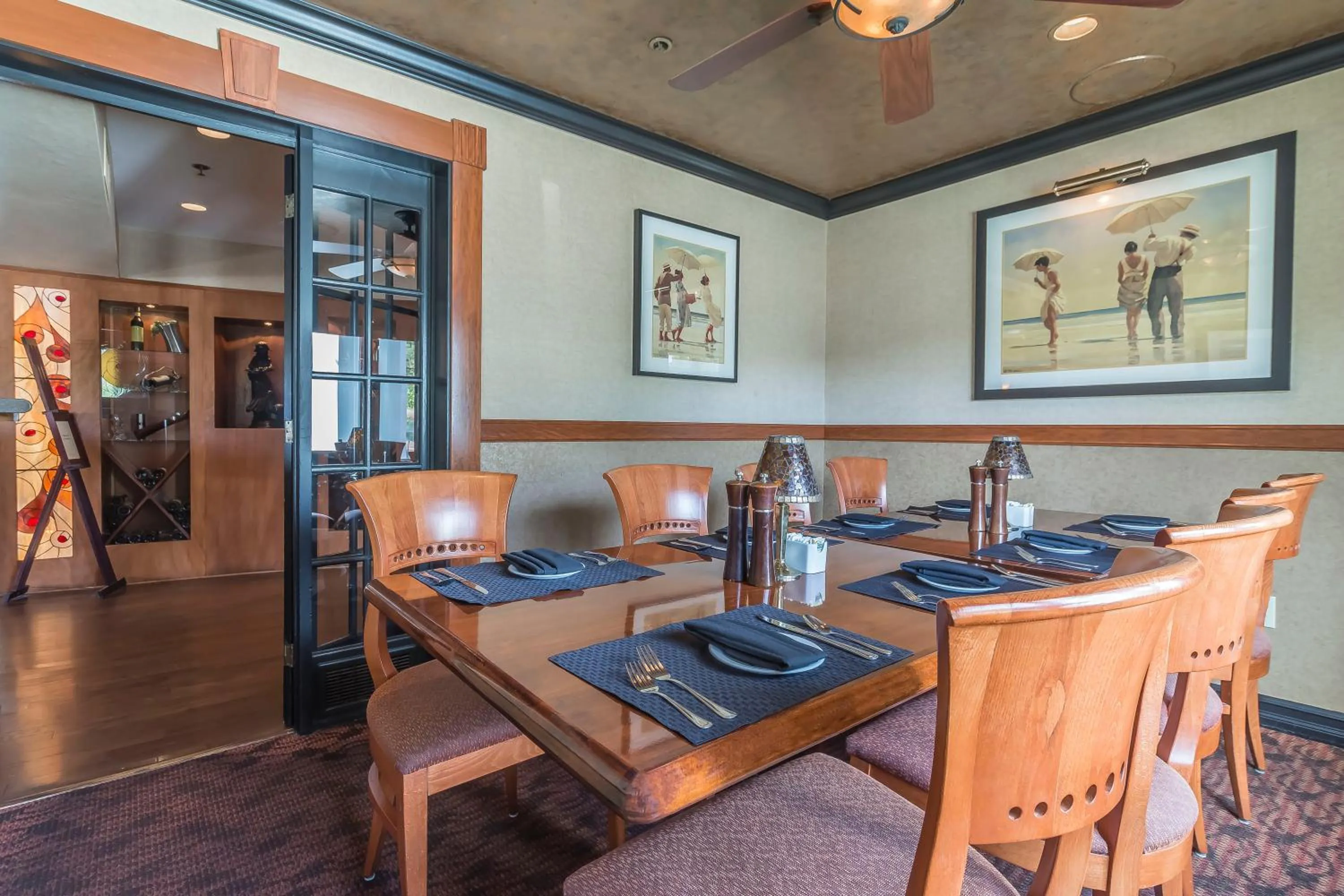 Restaurant/places to eat in Inn on the Lake