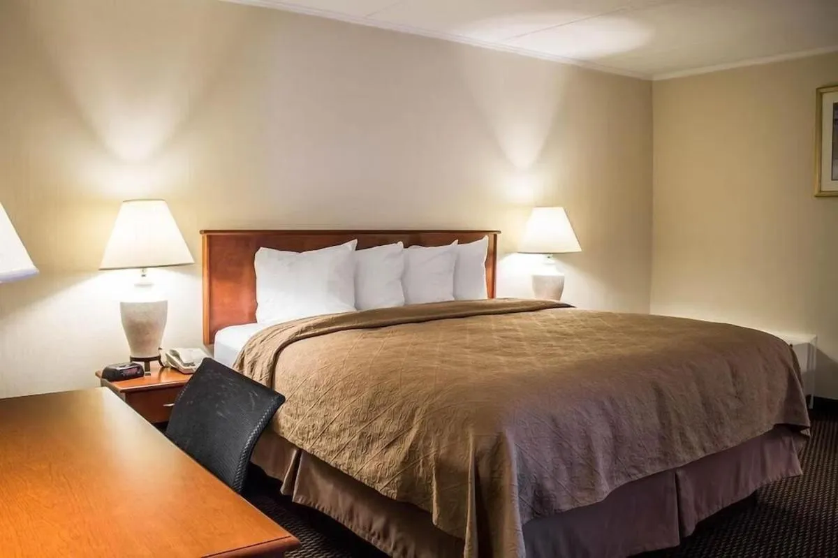 Bed in Baymont by Wyndham Youngstown