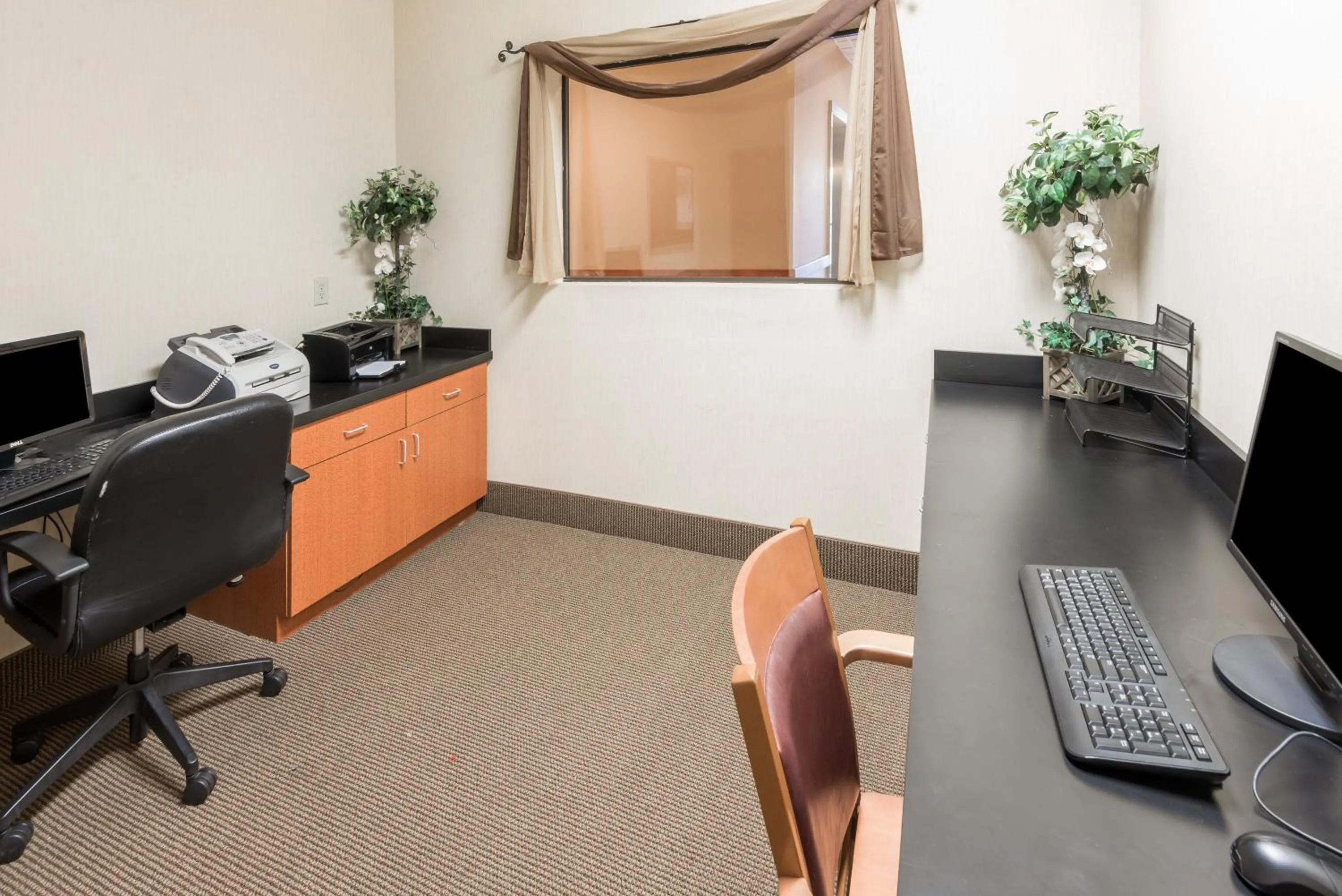 Business facilities in Wingate by Wyndham New Braunfels