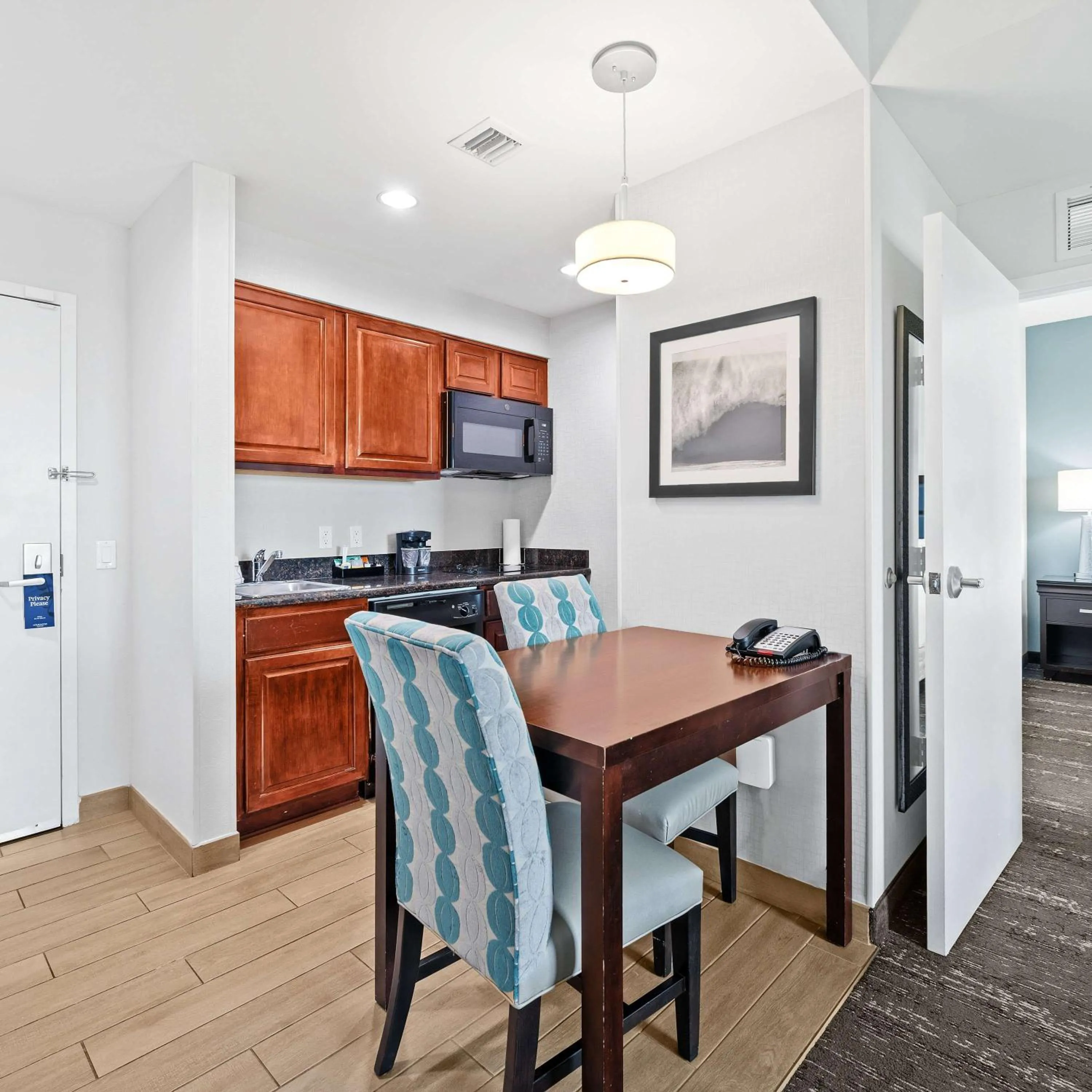 Kitchen or kitchenette in Homewood Suites by Hilton Fort Lauderdale Airport-Cruise Port