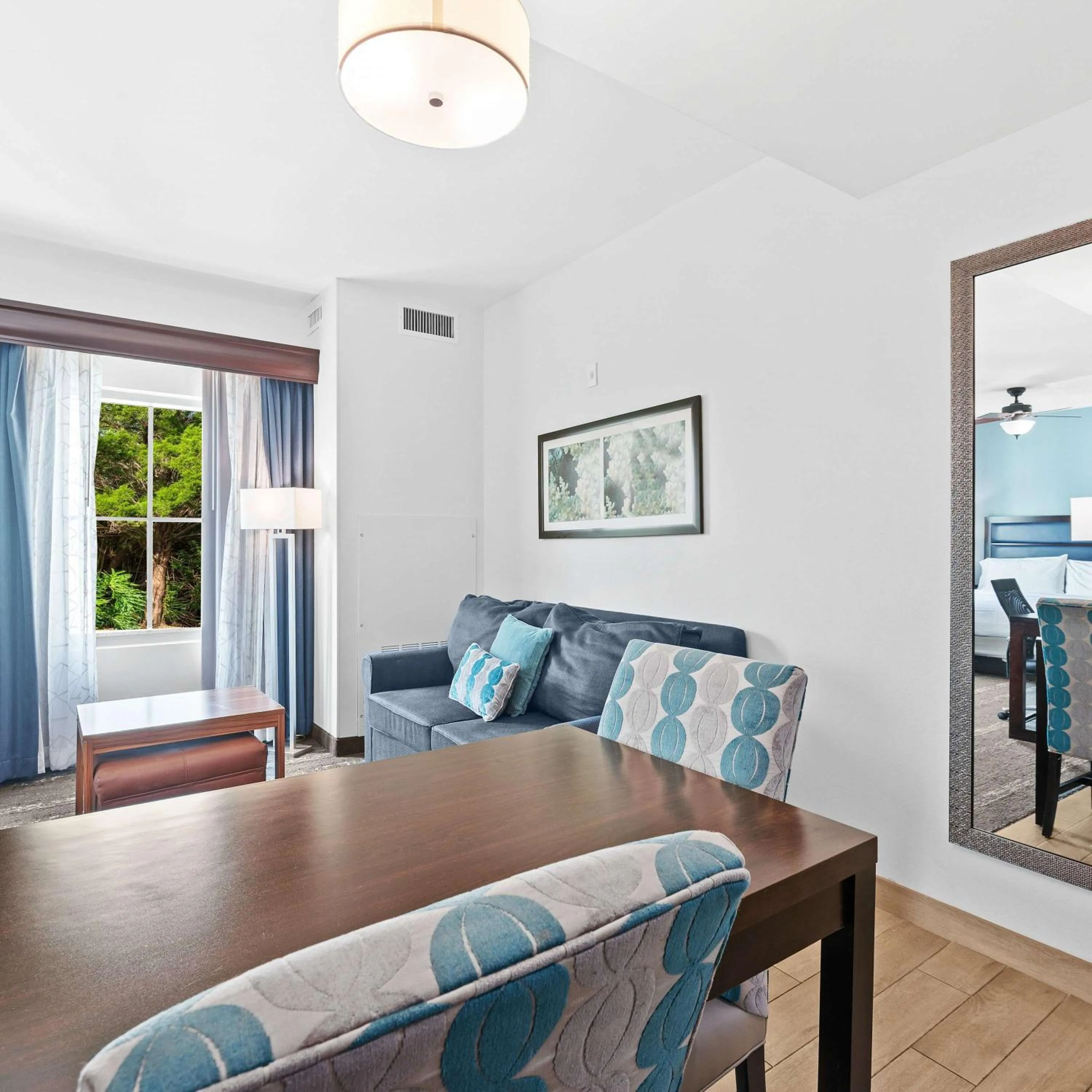 Living room in Homewood Suites by Hilton Fort Lauderdale Airport-Cruise Port