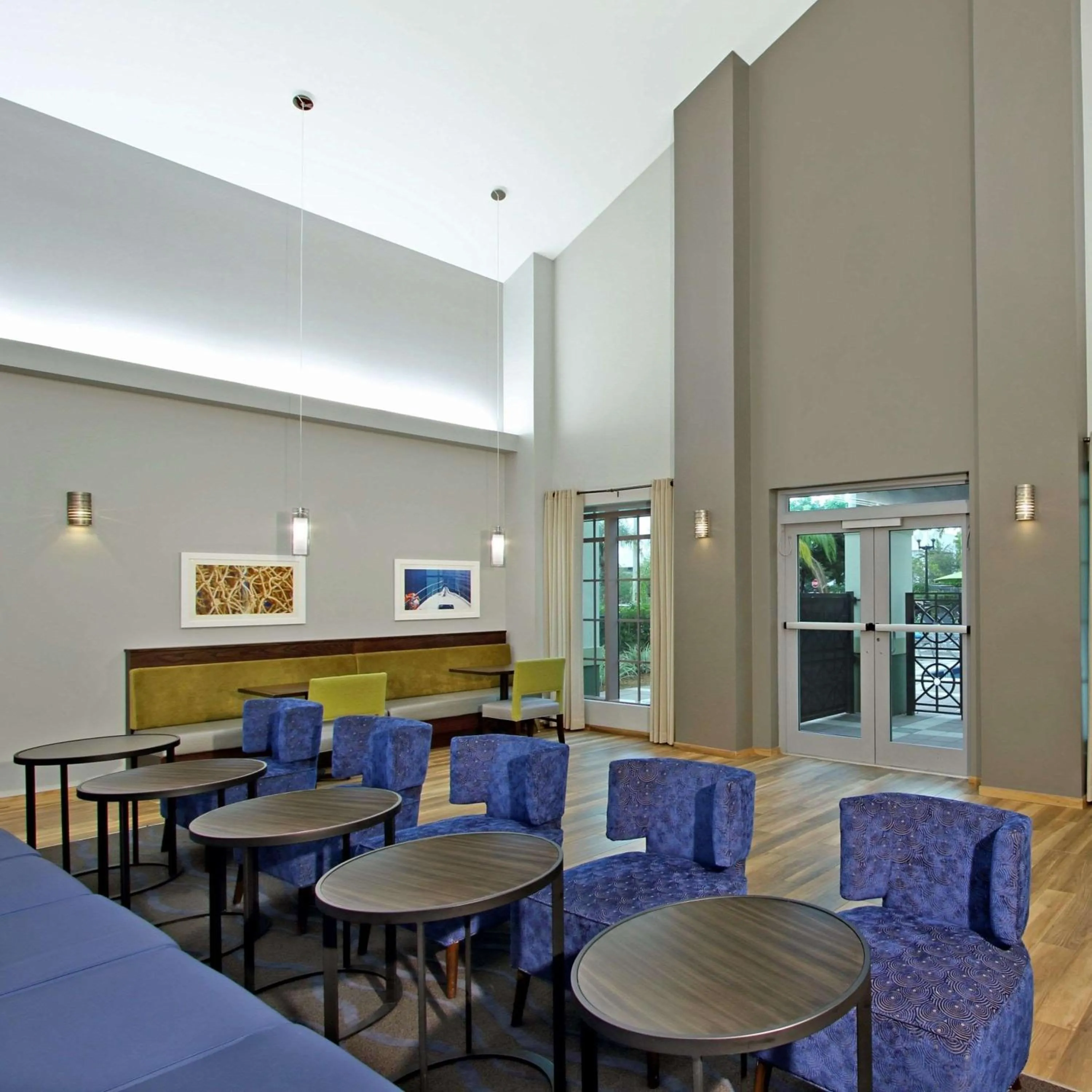 Dining area in Homewood Suites by Hilton Fort Lauderdale Airport-Cruise Port