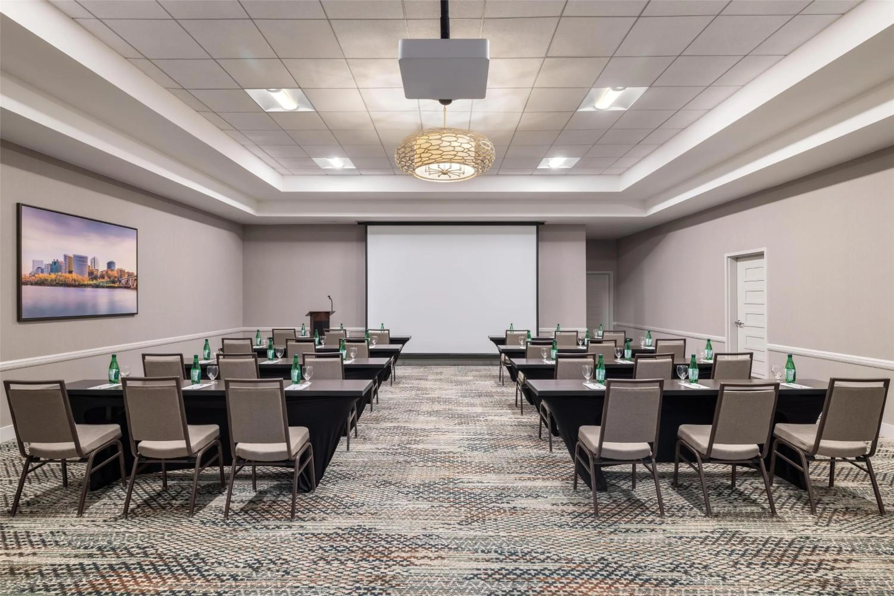 Meeting/conference room in Hilton Garden Inn Shirlington