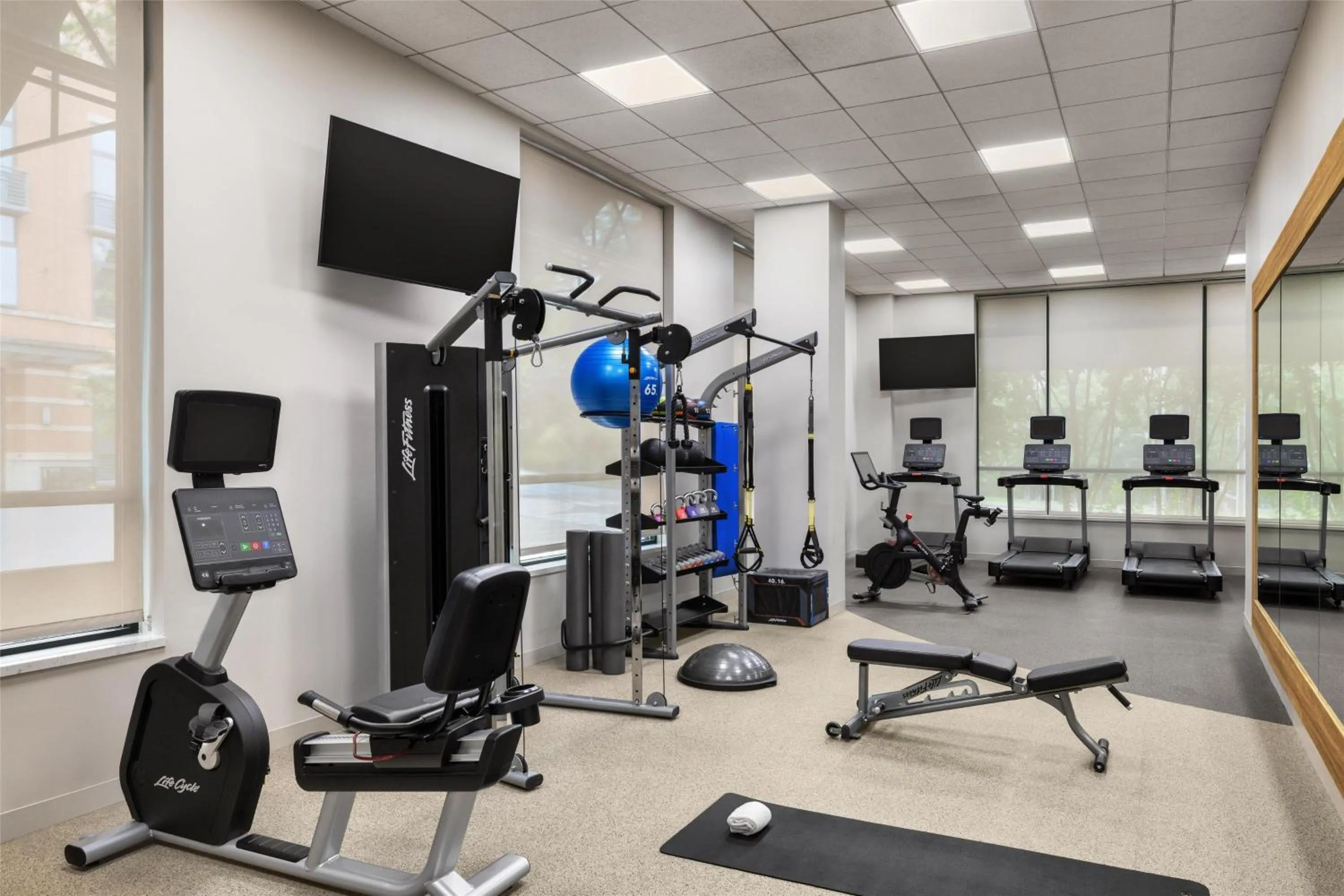 Fitness centre/facilities in Hilton Garden Inn Shirlington