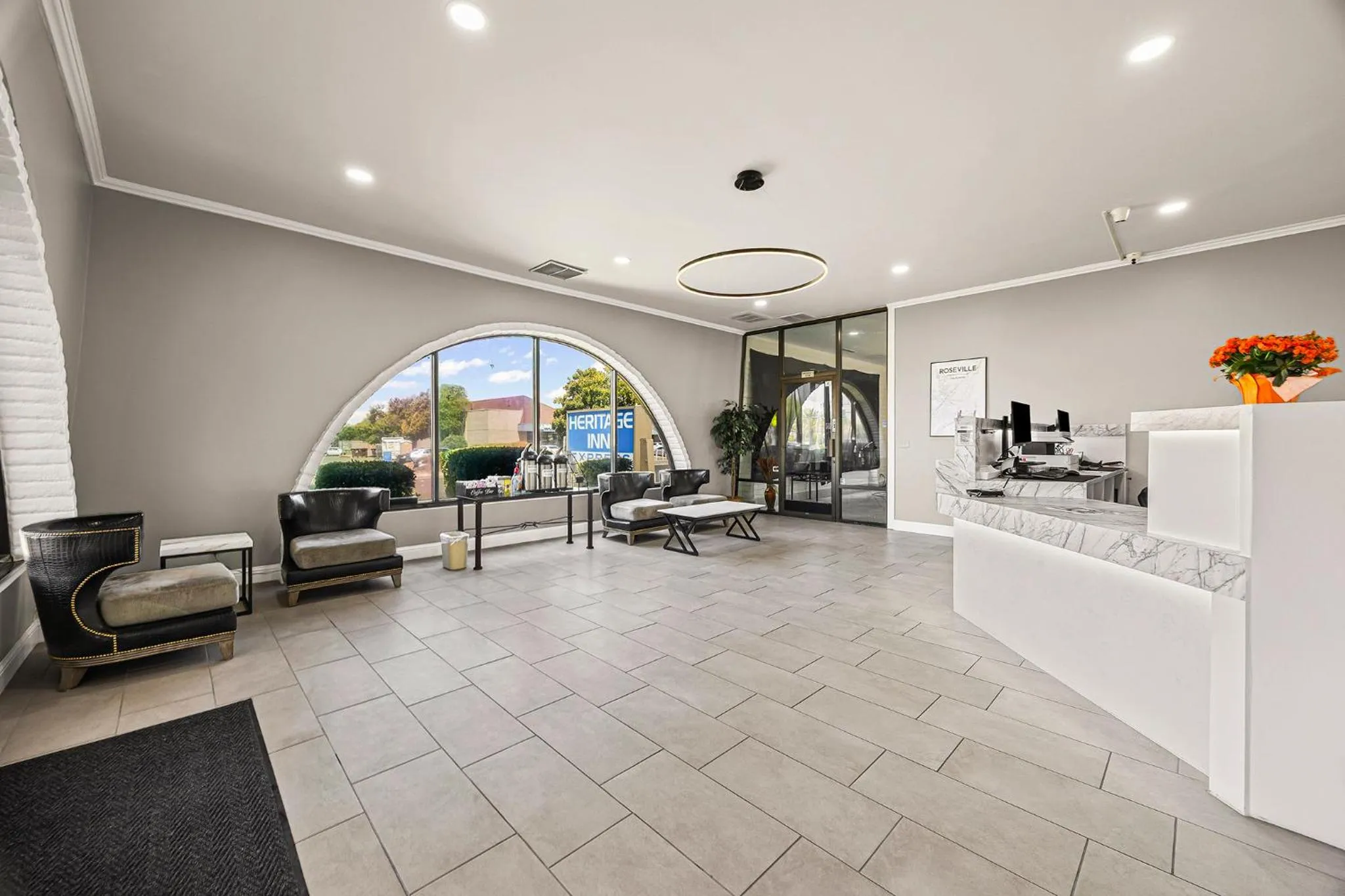 Lobby or reception in Heritage Inn Express Roseville