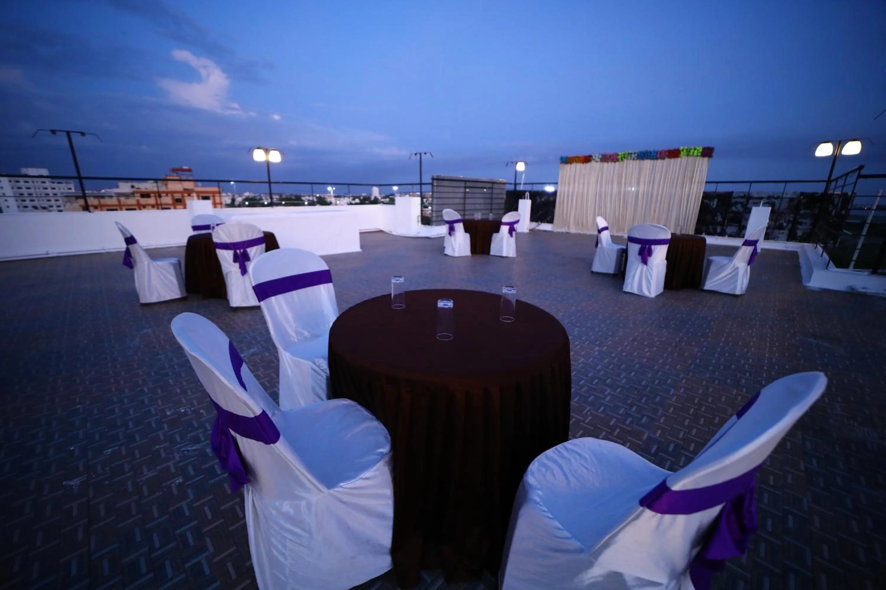 Restaurant/places to eat in Rio Grande Residency