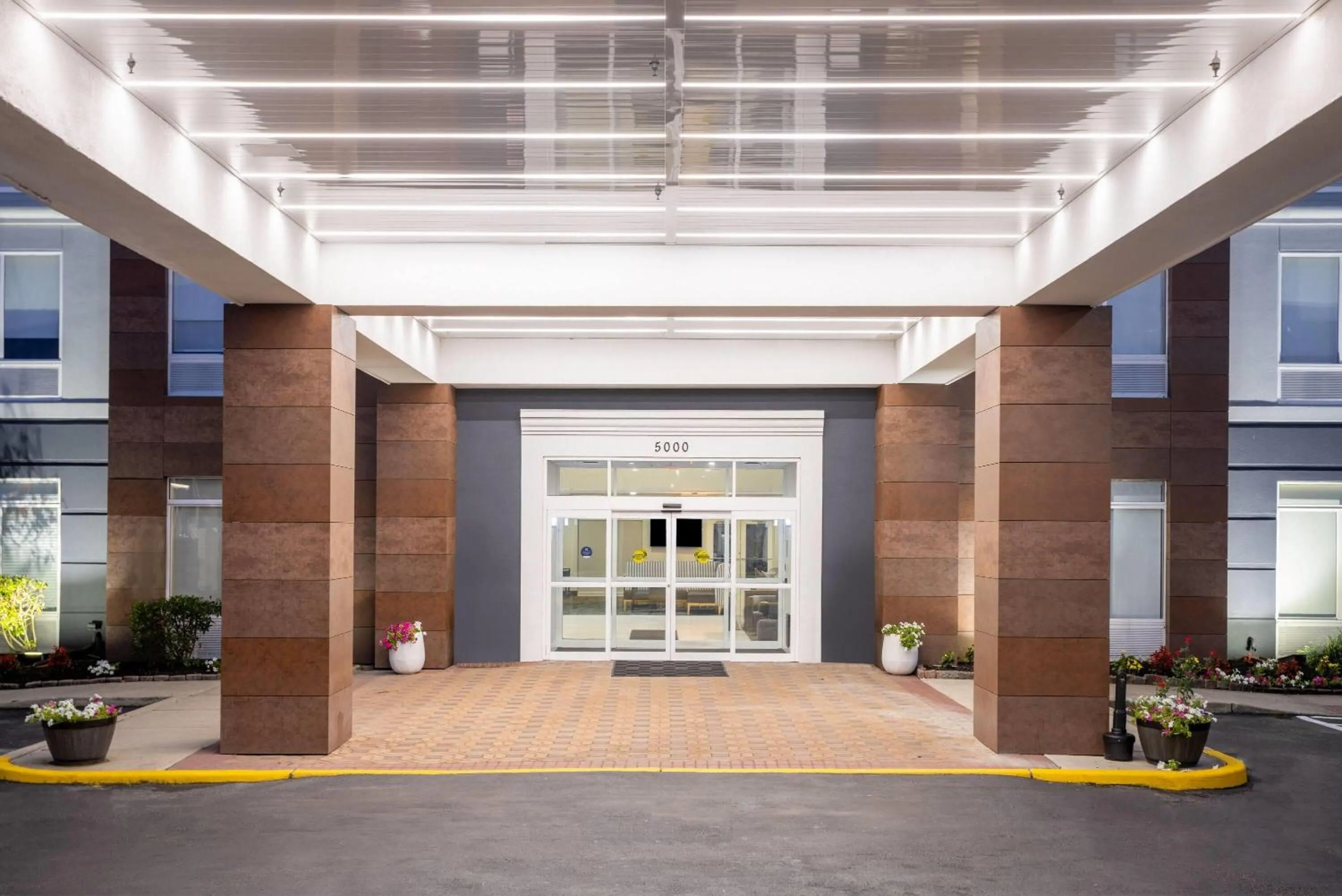 Property building in La Quinta by Wyndham Mt. Laurel - Philadelphia