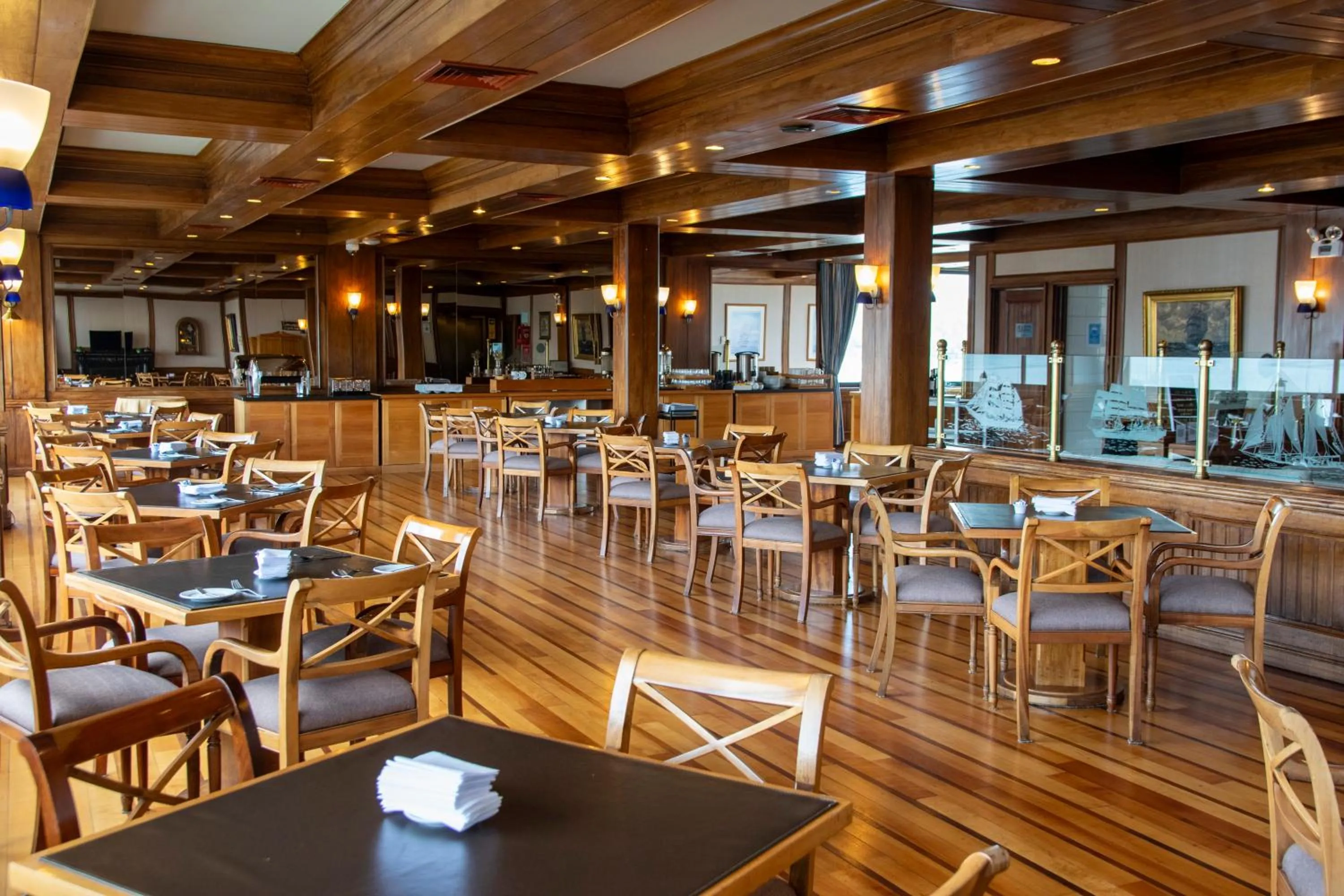 Restaurant/places to eat in abba Presidente Suites Puerto Montt