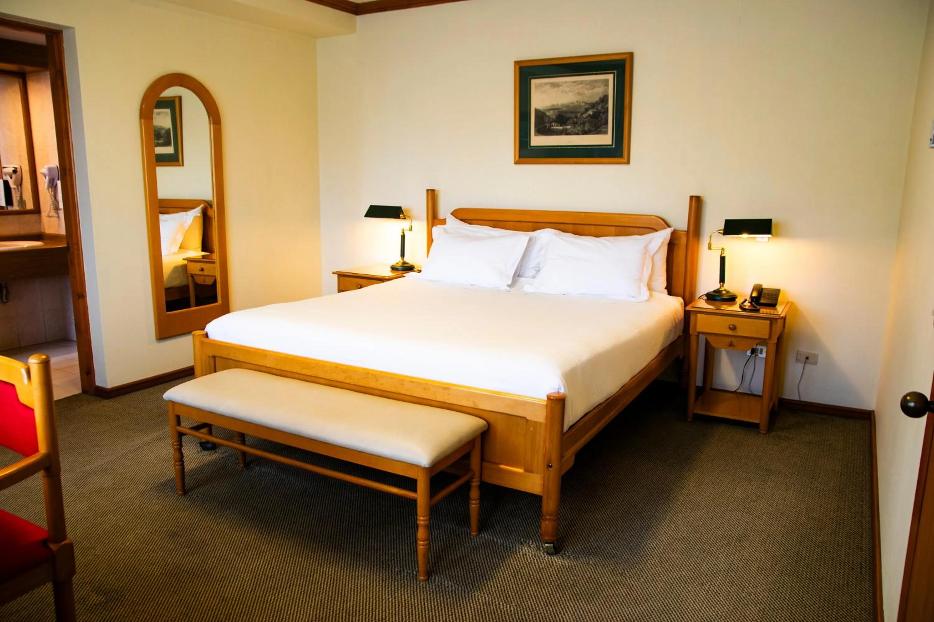 Bedroom, Bed in abba Presidente Suites Puerto Montt