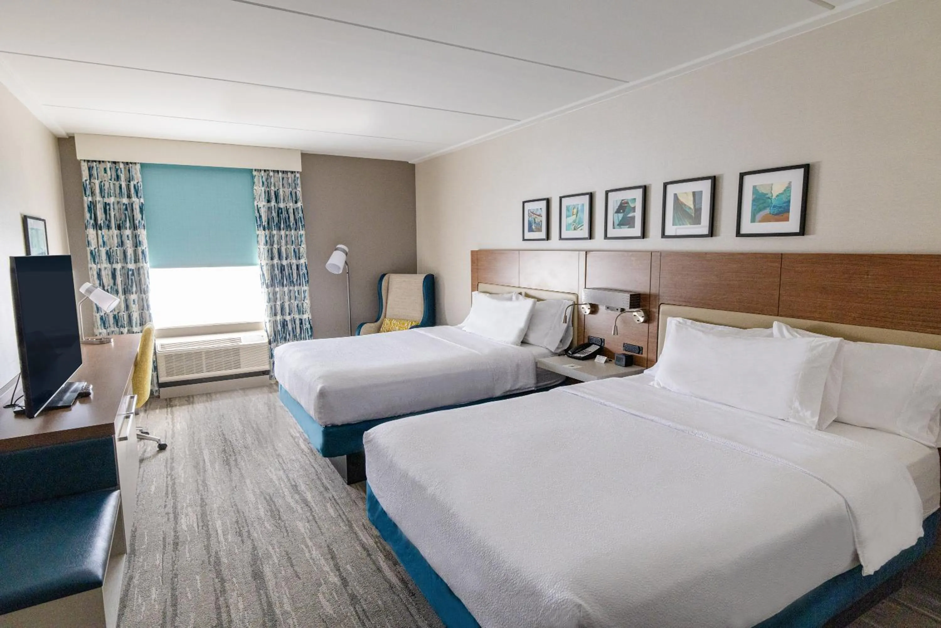 Bed in Hilton Garden Inn Lakewood