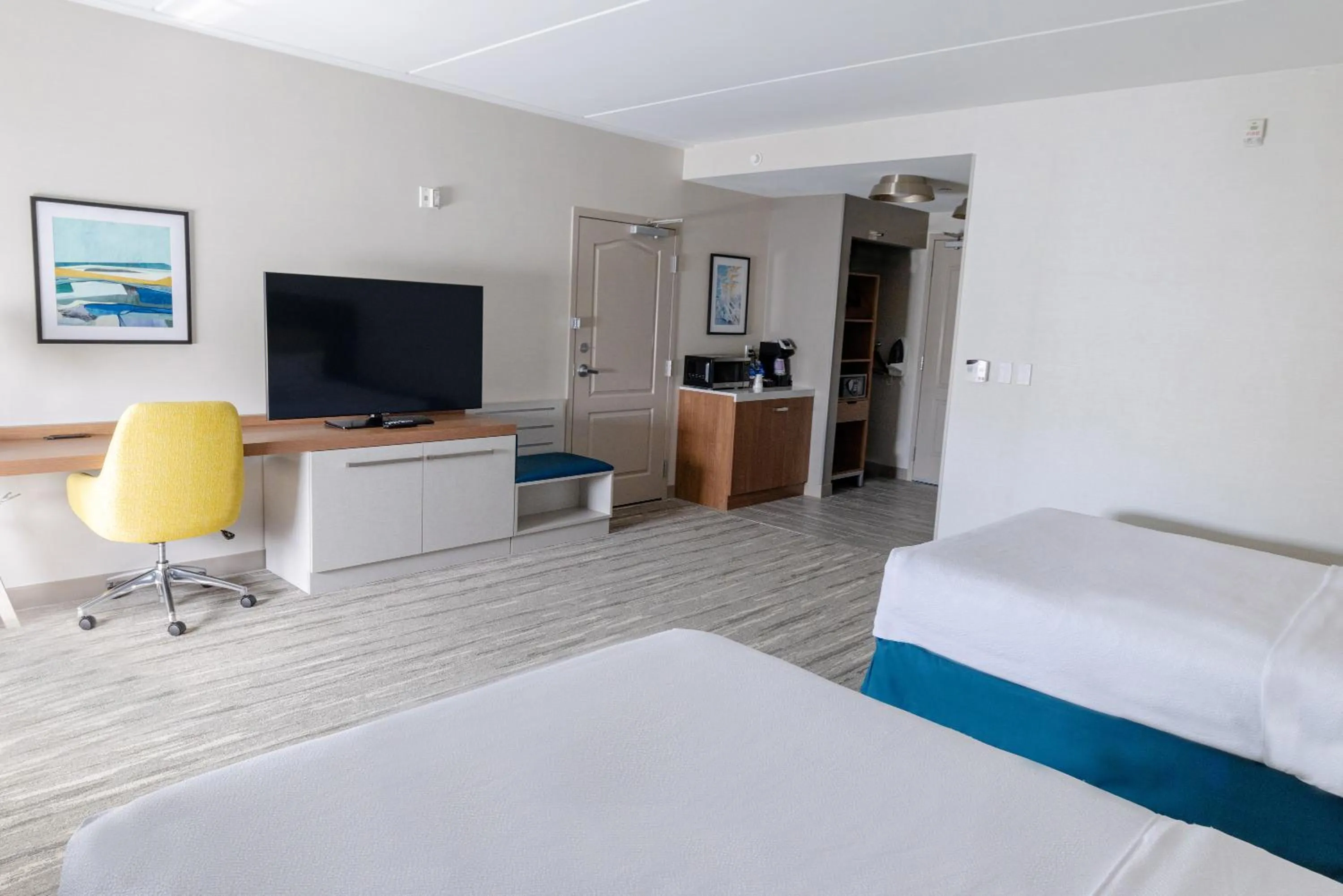 Bed in Hilton Garden Inn Lakewood