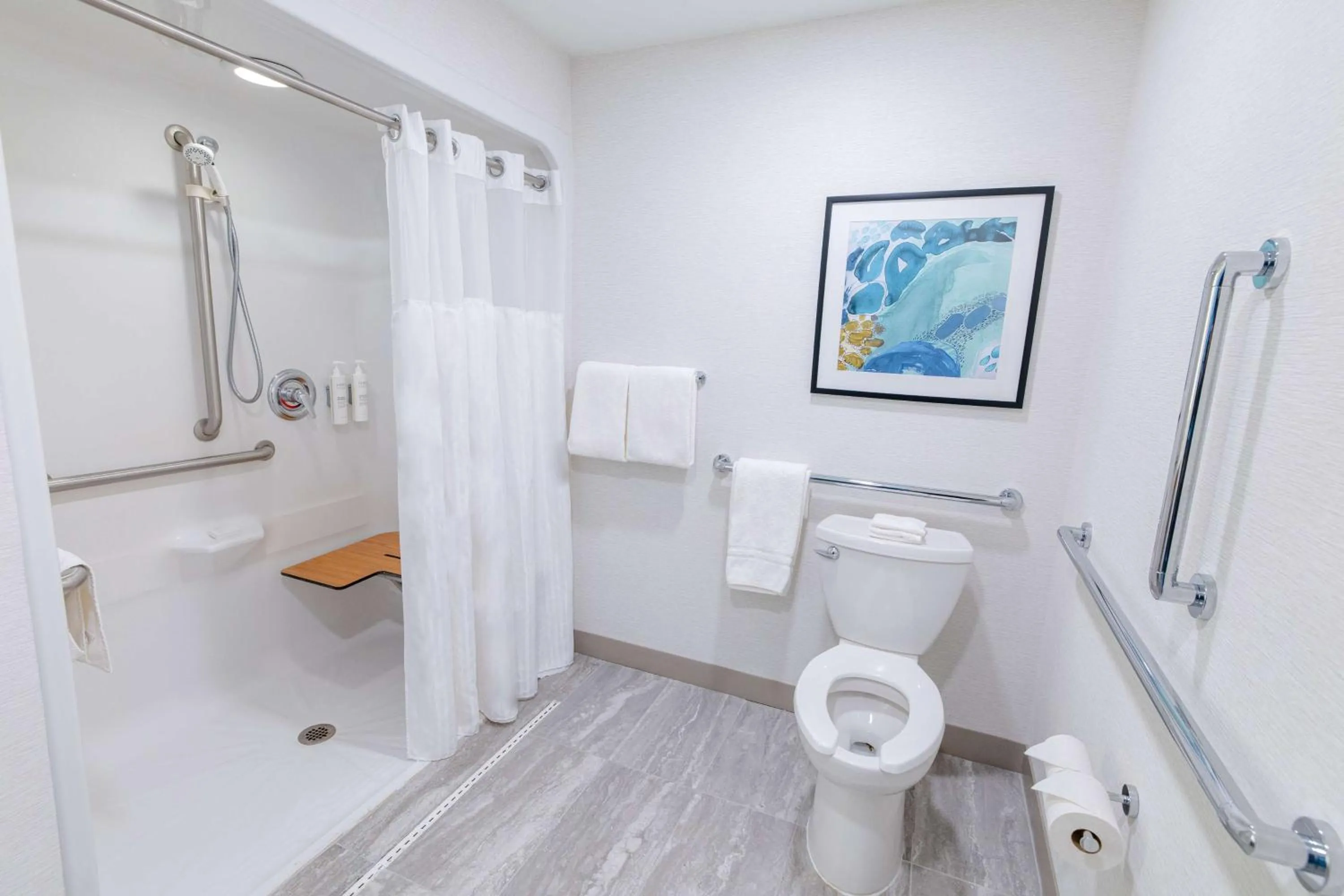 Bathroom in Hilton Garden Inn Lakewood