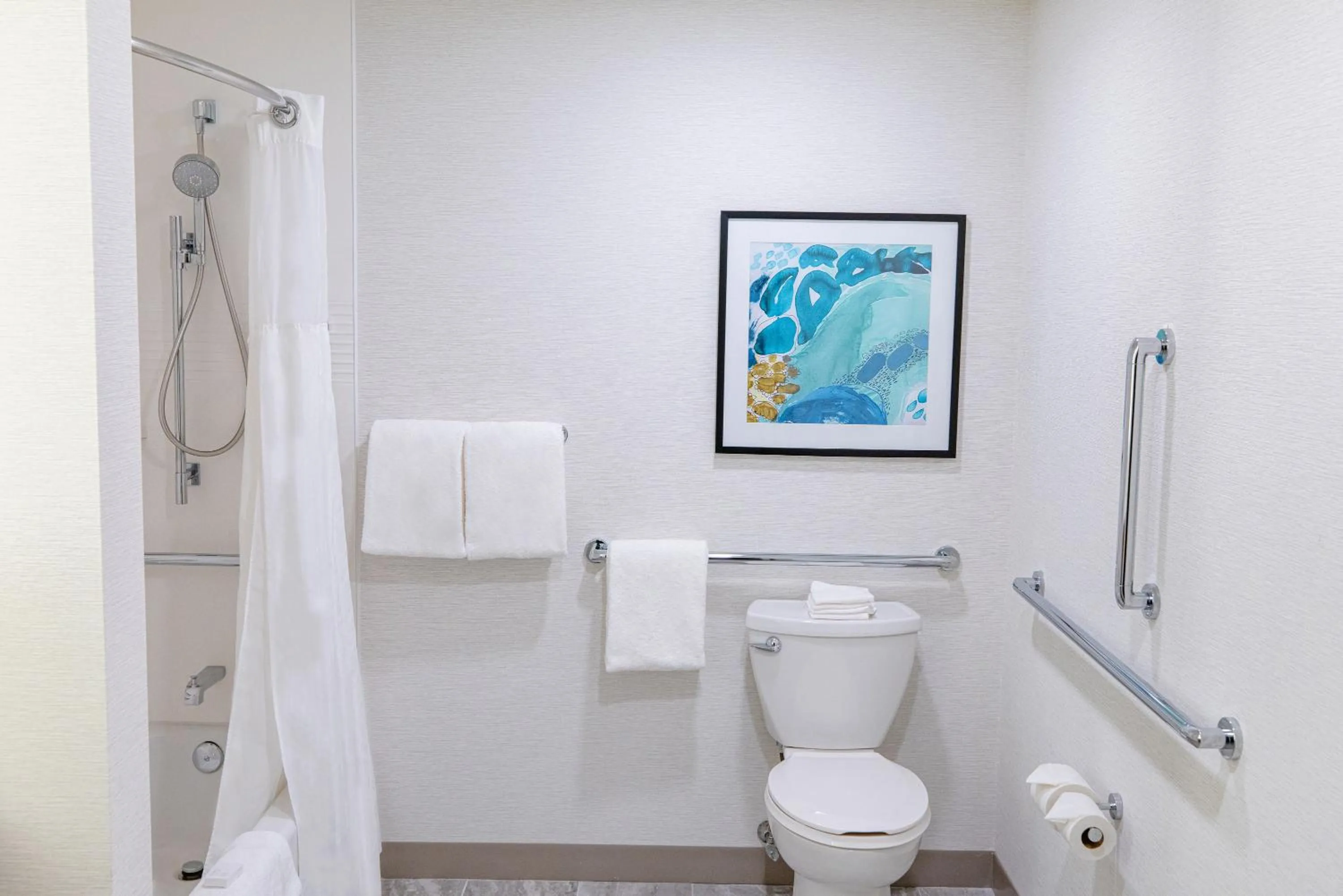 Shower in Hilton Garden Inn Lakewood