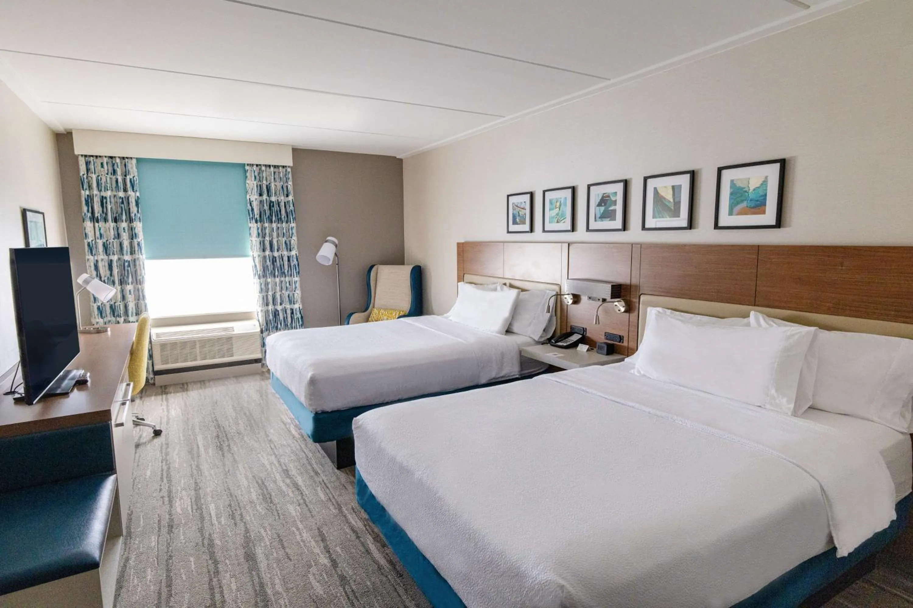 Bed in Hilton Garden Inn Lakewood