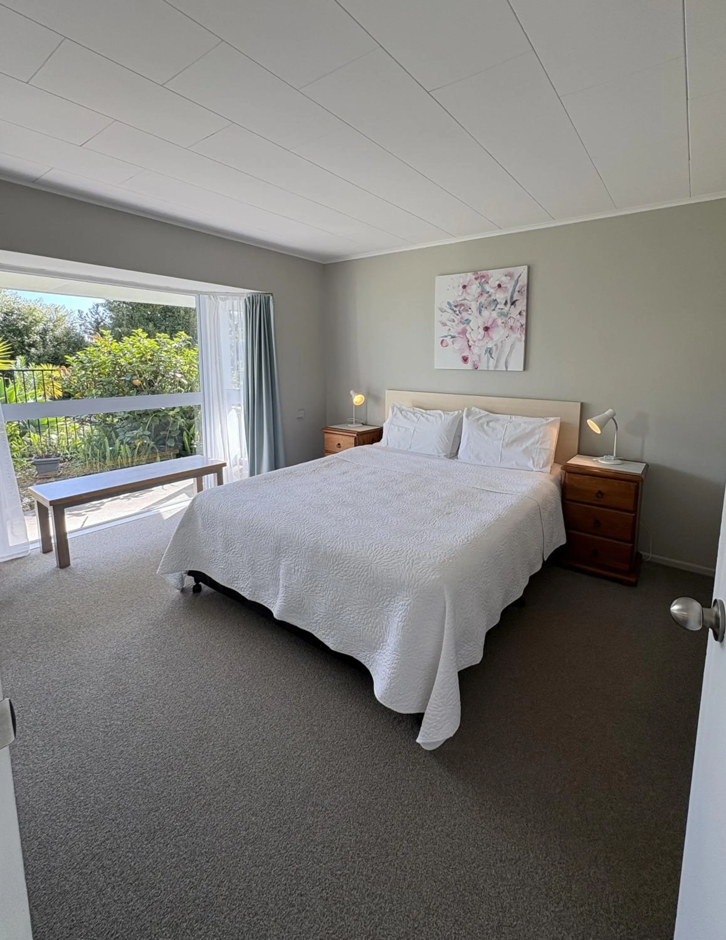 Bed in Ash Grove Boutique Motel