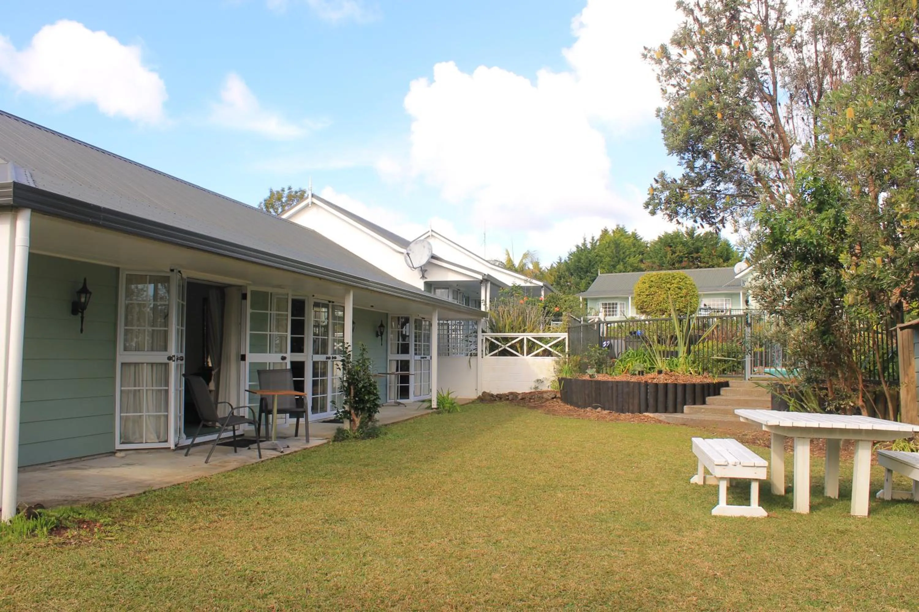 Ash Grove Boutique Motel