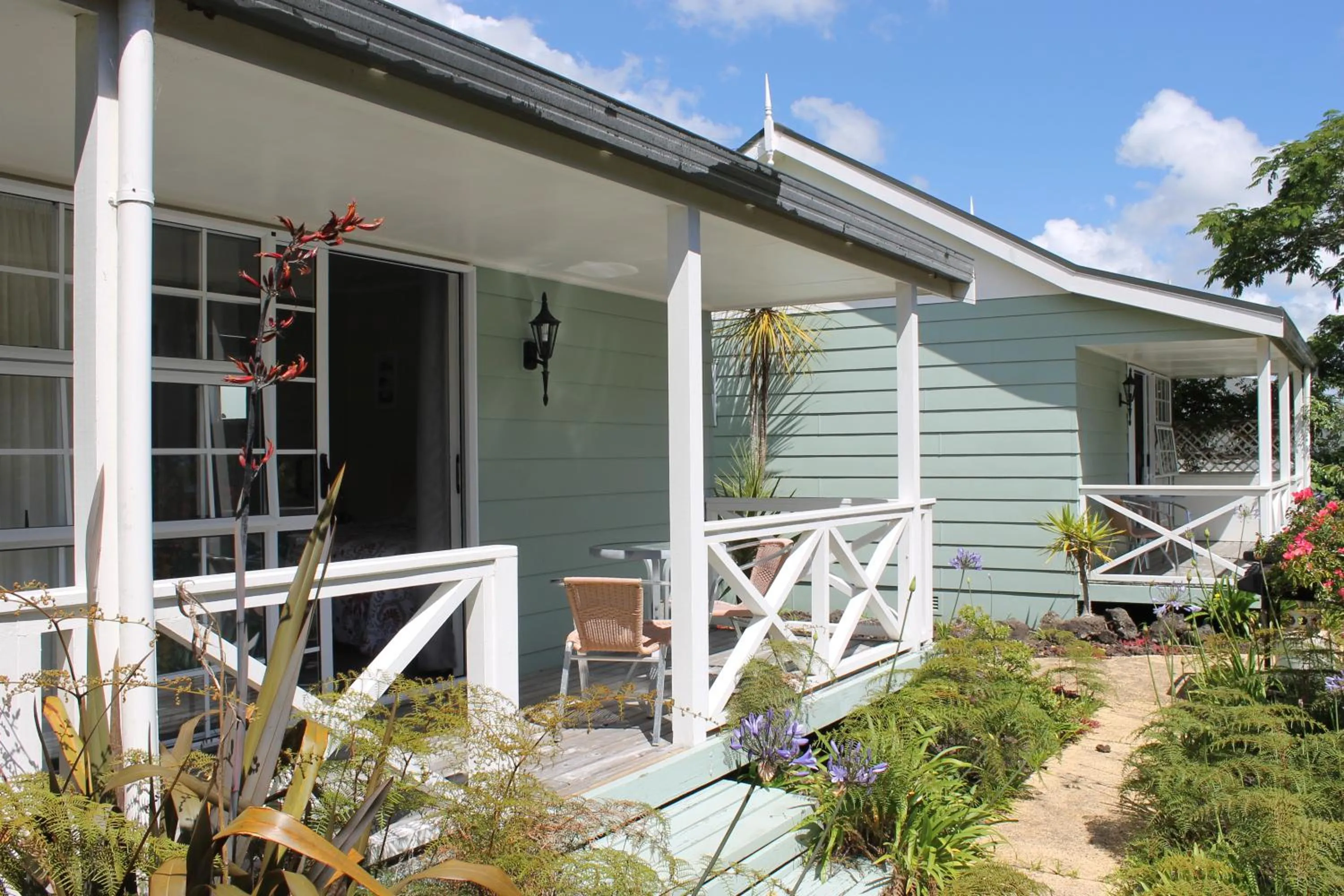 Ash Grove Boutique Motel