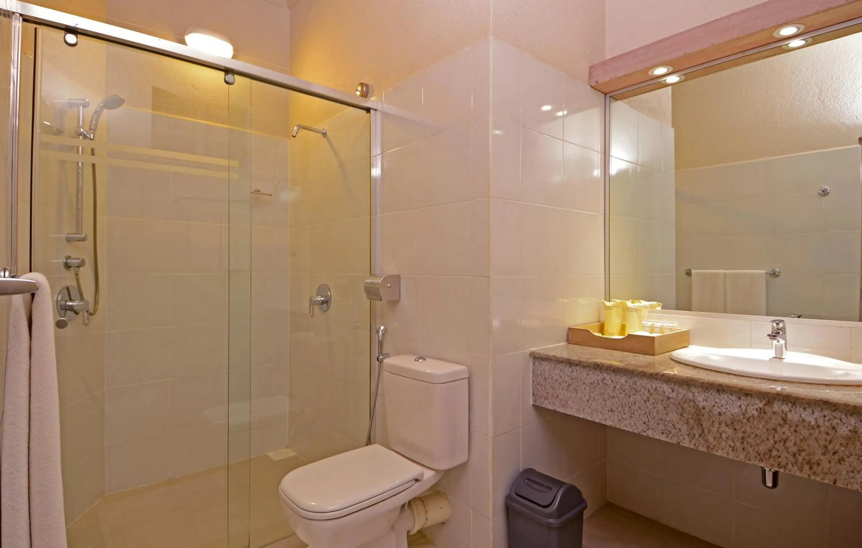 Toilet in Adaaran Club Rannalhi - All Inclusive - 45 Minutes away from Male by Speedboat