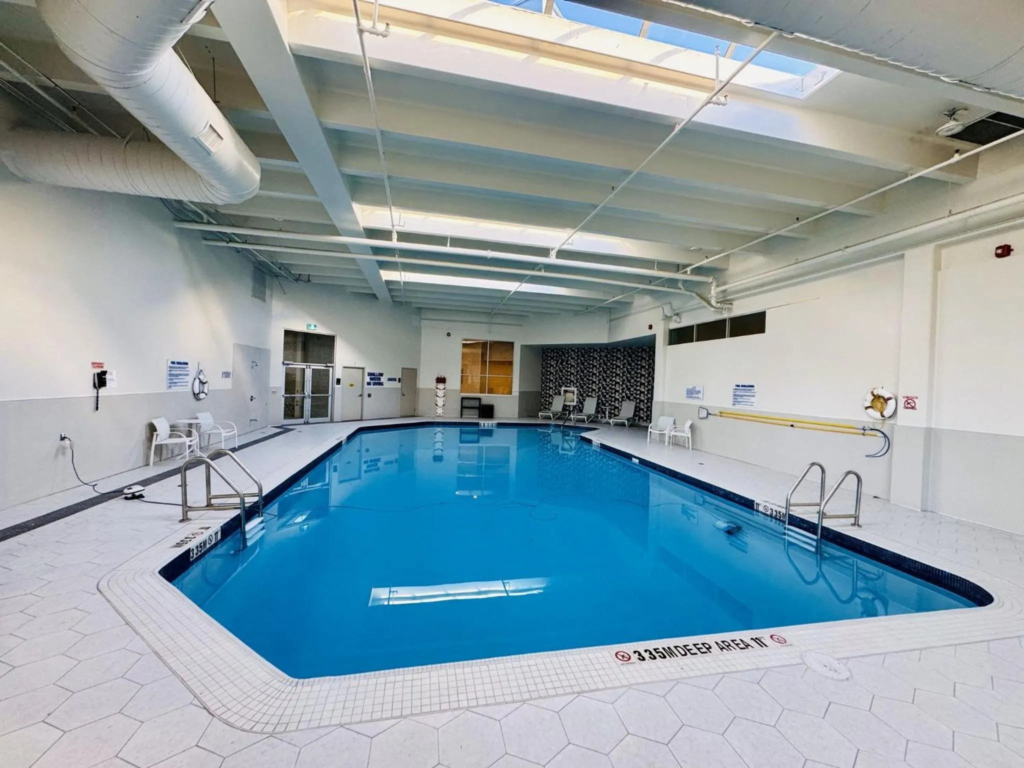 Swimming pool in Holiday Inn Burlington Conference Centre by IHG
