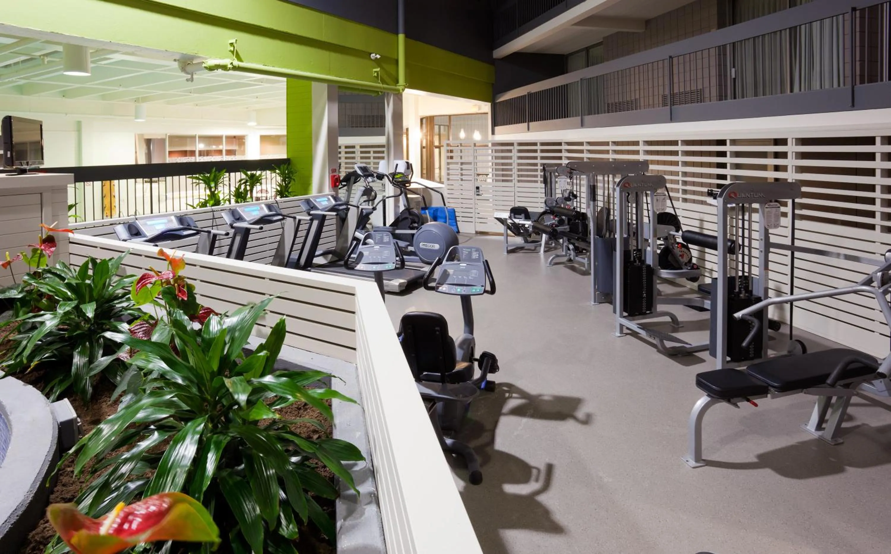 Fitness centre/facilities in Holiday Inn Burlington Conference Centre by IHG