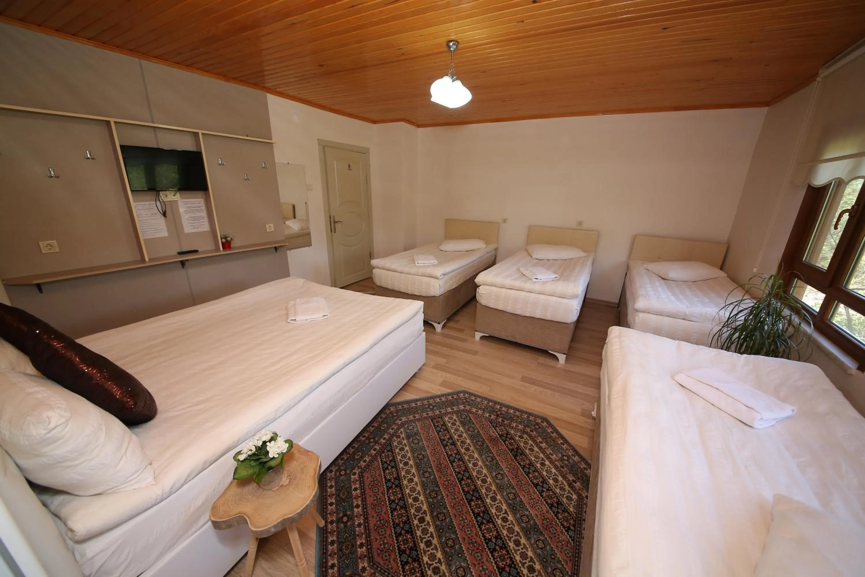 View (from property/room), Bed in Emiroğlu Konak Otel