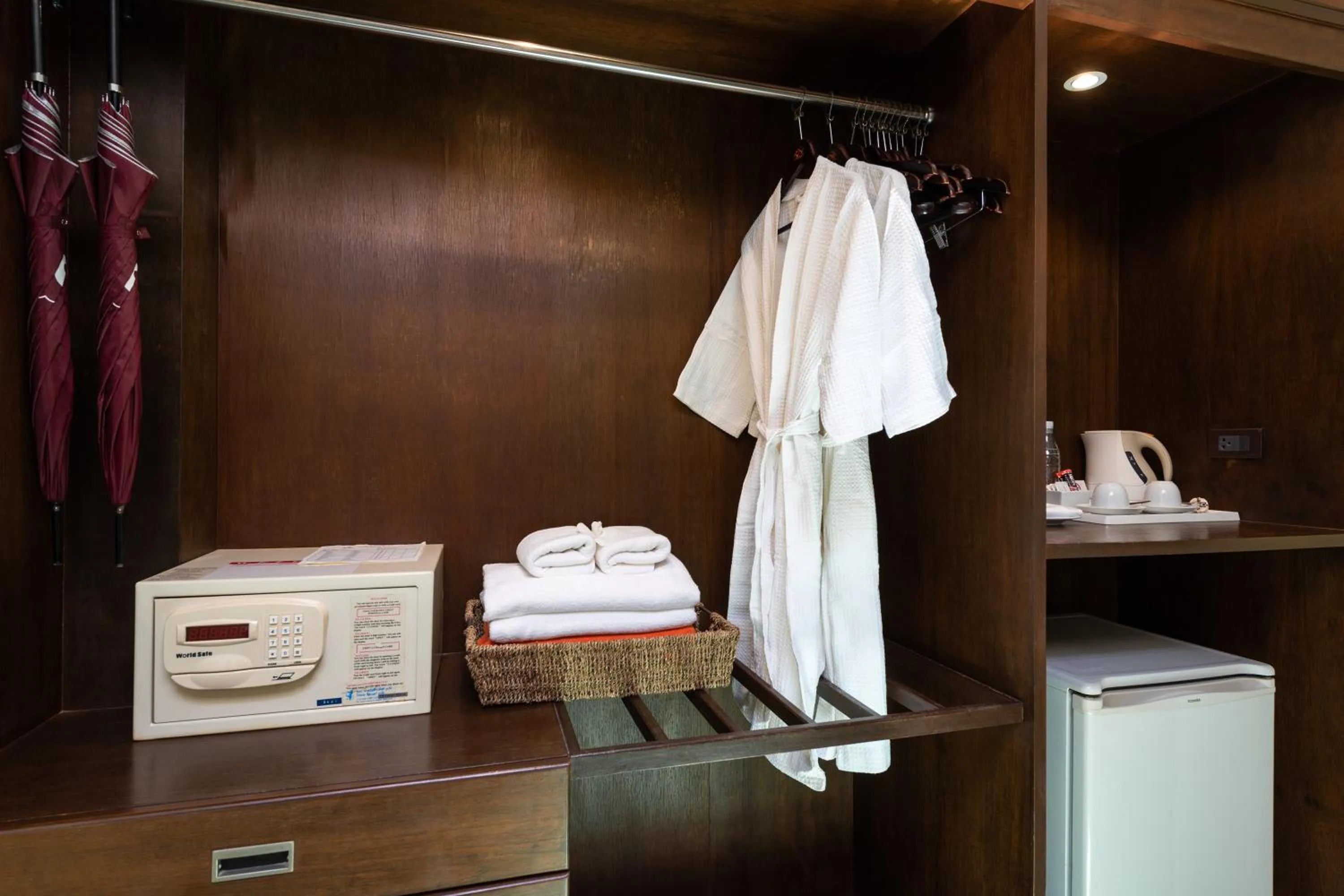 Coffee/tea facilities in Khaolak Bayfront Resort