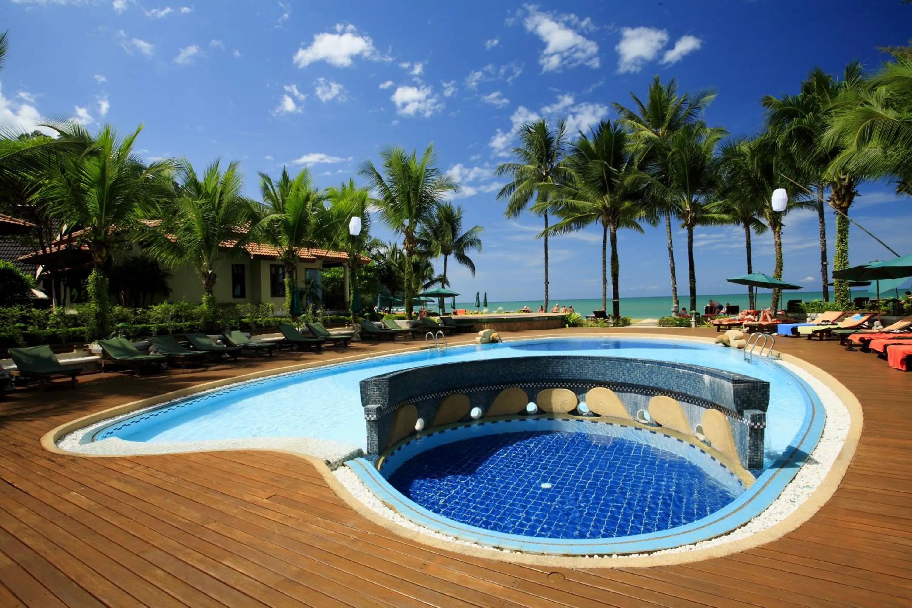 Swimming pool in Khaolak Bayfront Resort
