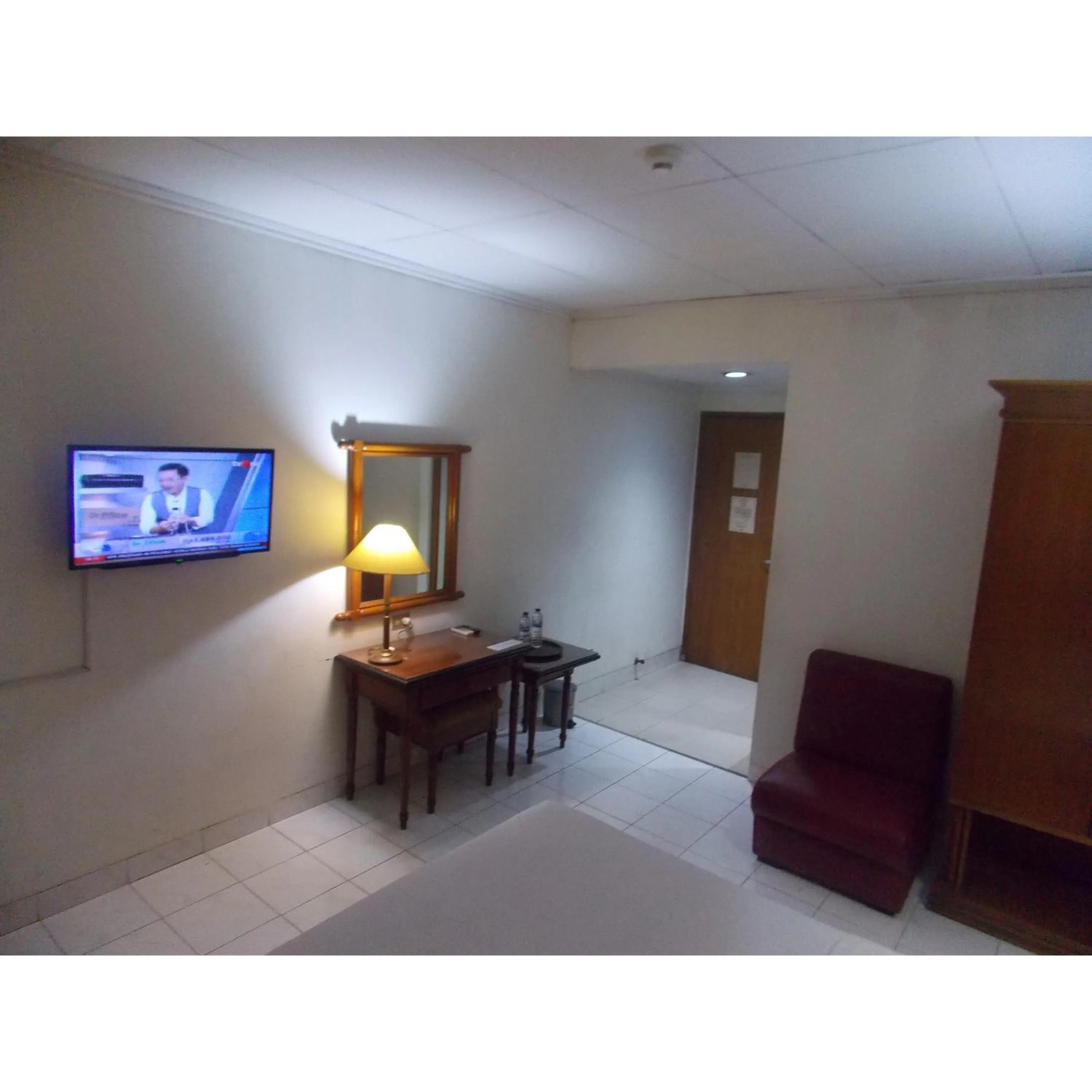 TV and multimedia in Puri Jaya Hotel