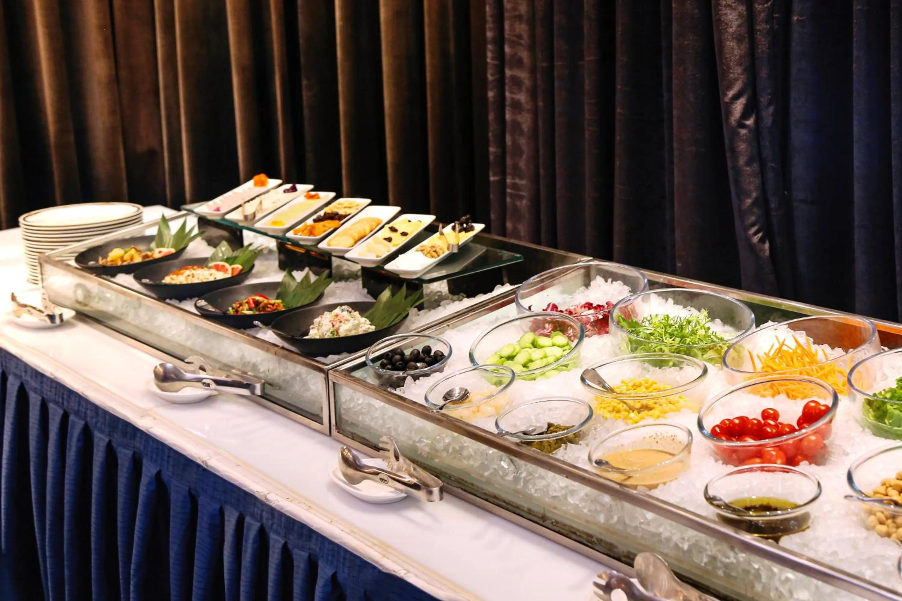 Restaurant/places to eat in Legendale Hotel Beijing