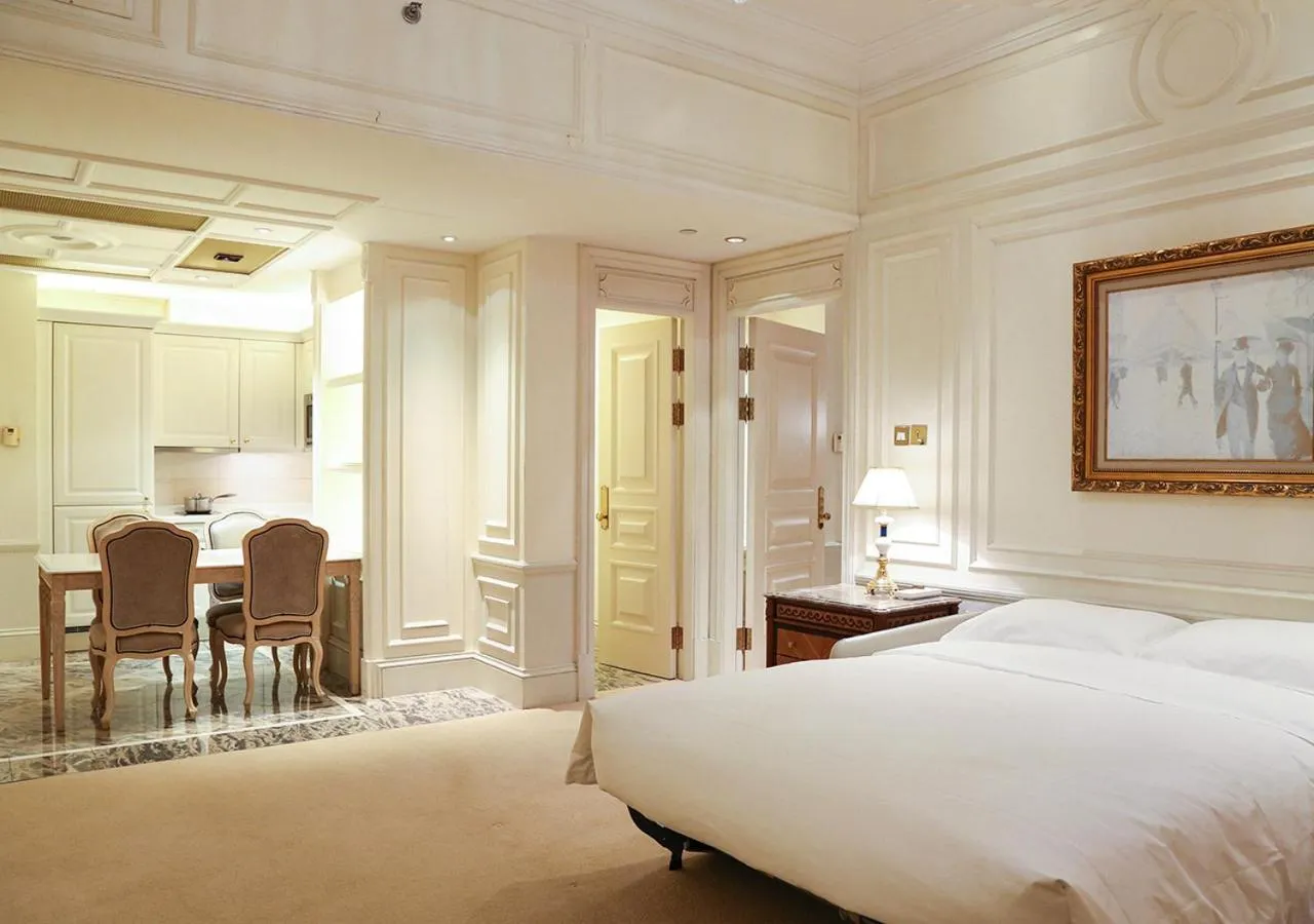 Bed in Legendale Hotel Beijing