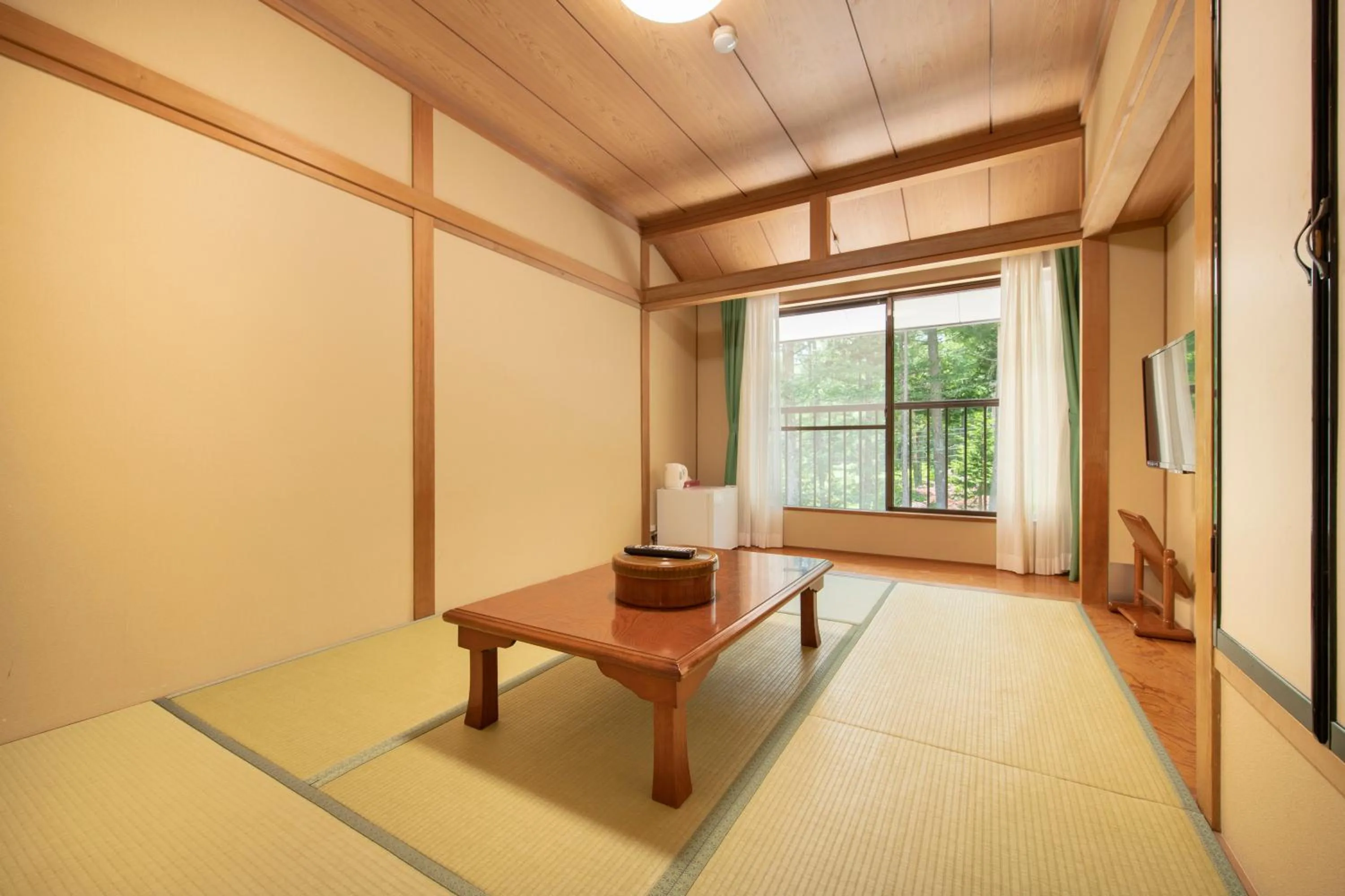 Photo of the whole room, Bed in Yamanaka Lake Ryozan