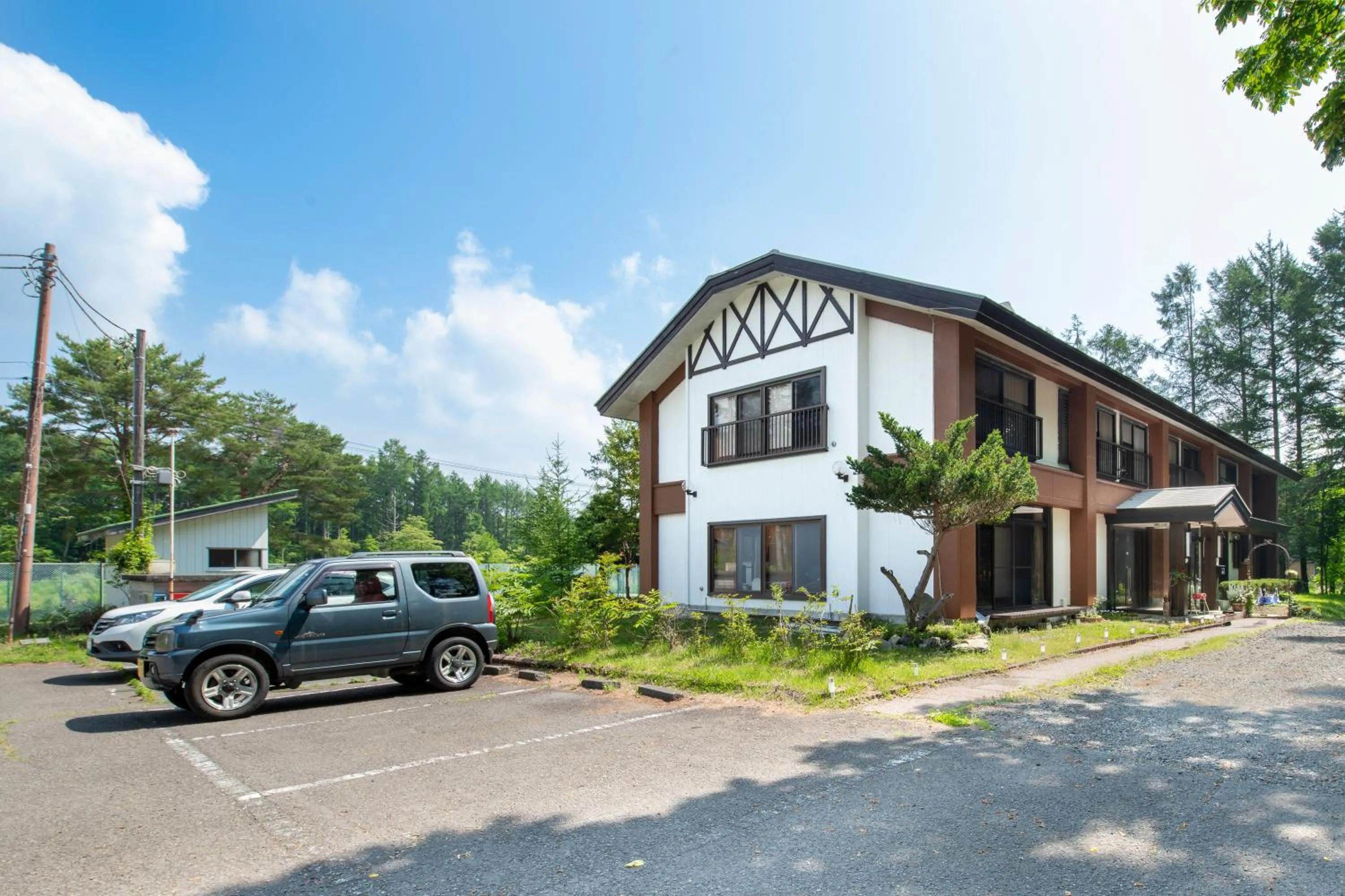 Property building in Yamanaka Lake Ryozan