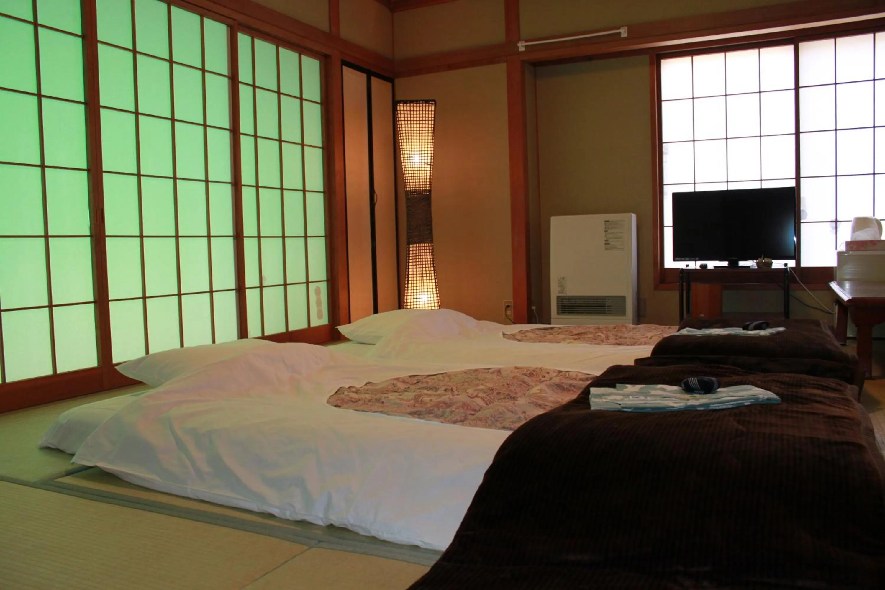 Photo of the whole room, Bed in Yamanaka Lake Ryozan