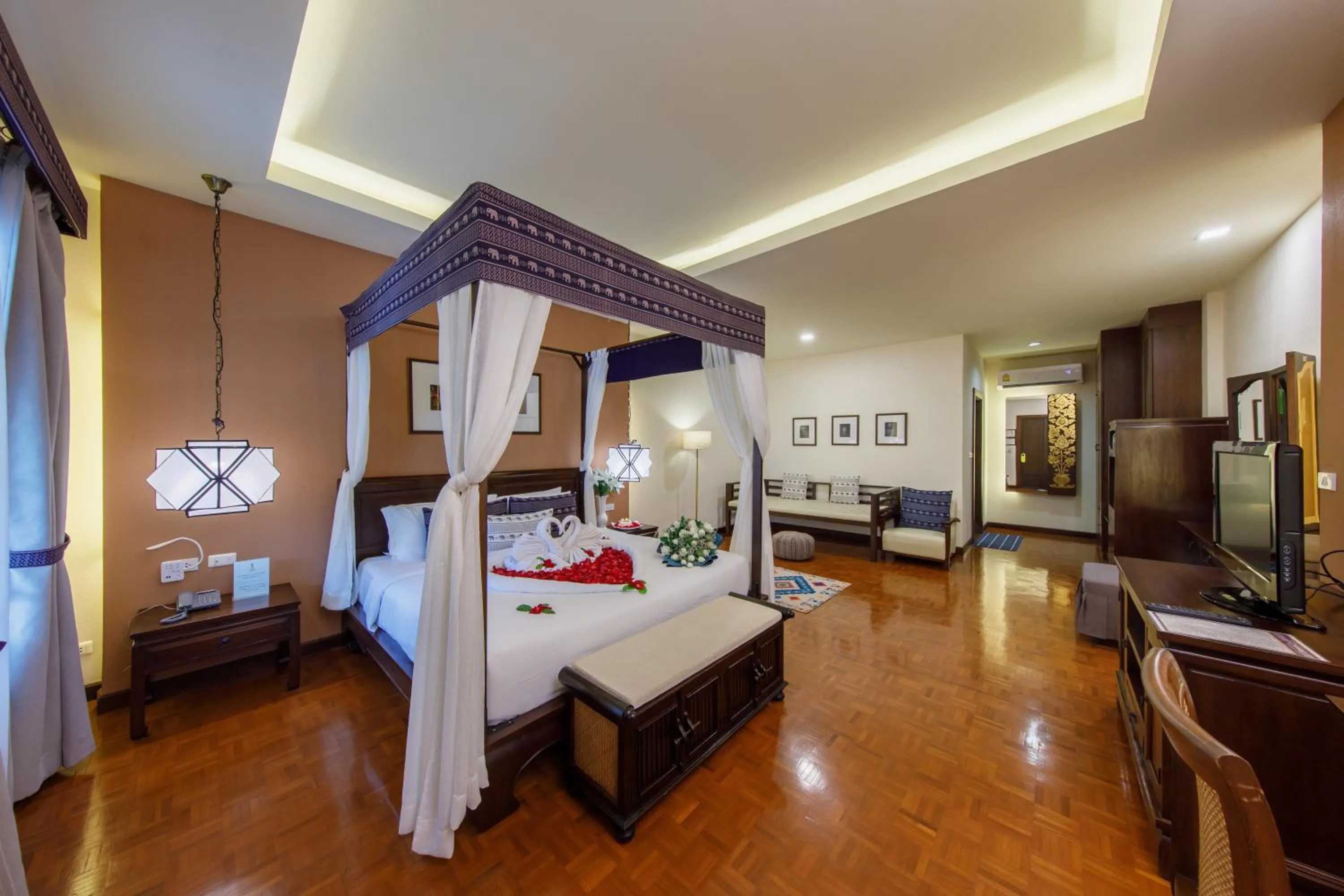 Bed in Vdara Pool Resort Spa Chiang Mai