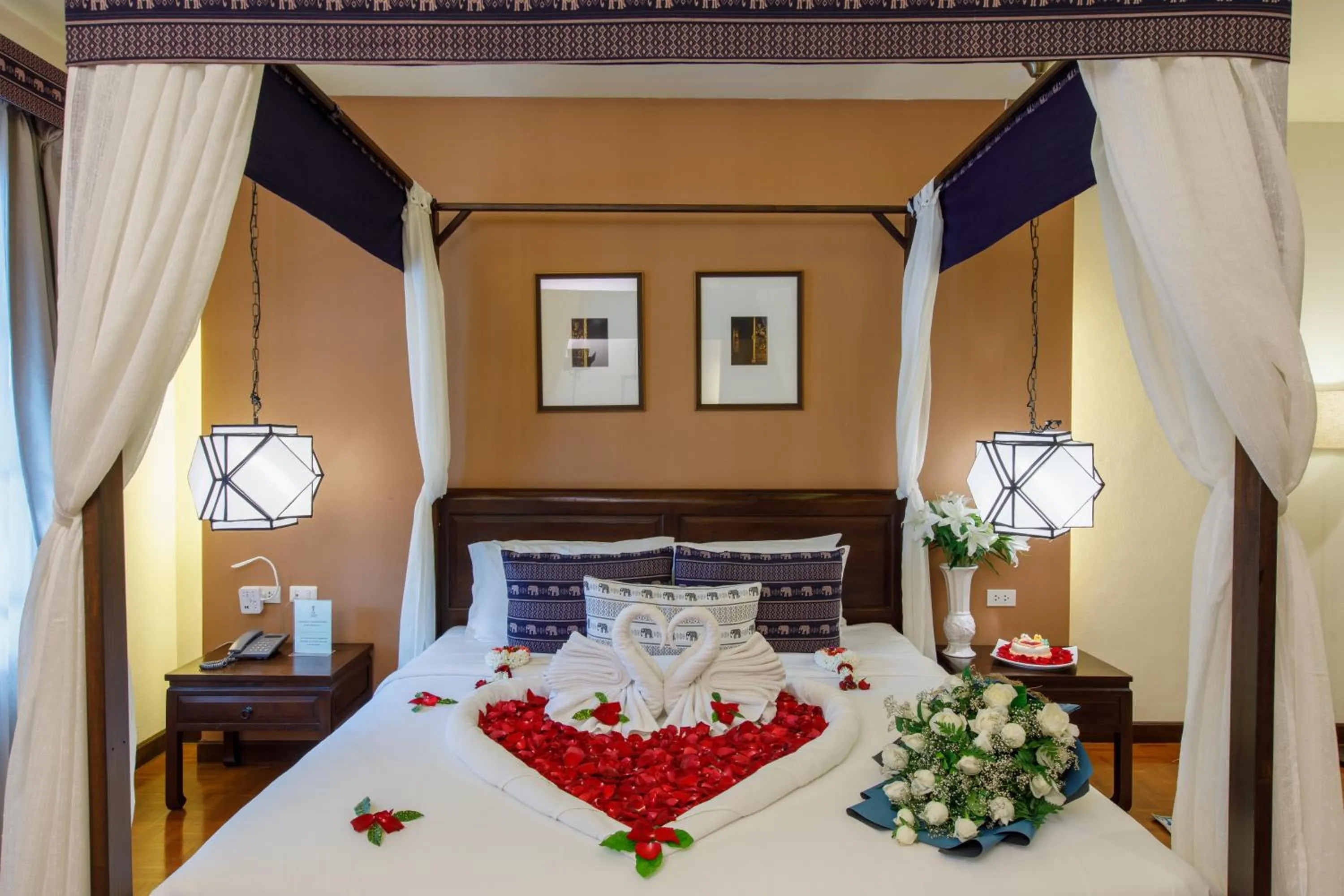 Bed in Vdara Pool Resort Spa Chiang Mai