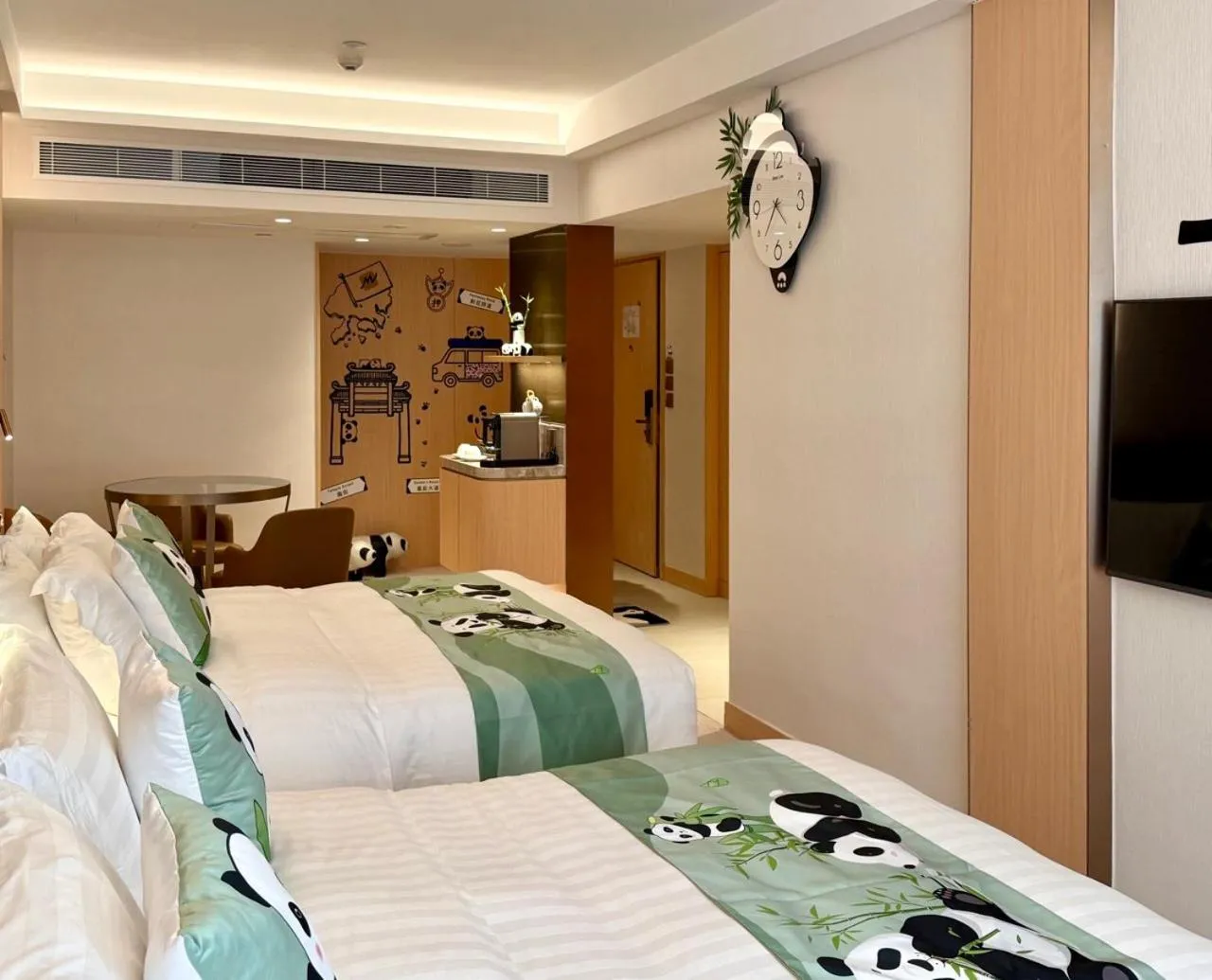 Bed in The Kimberley Hotel