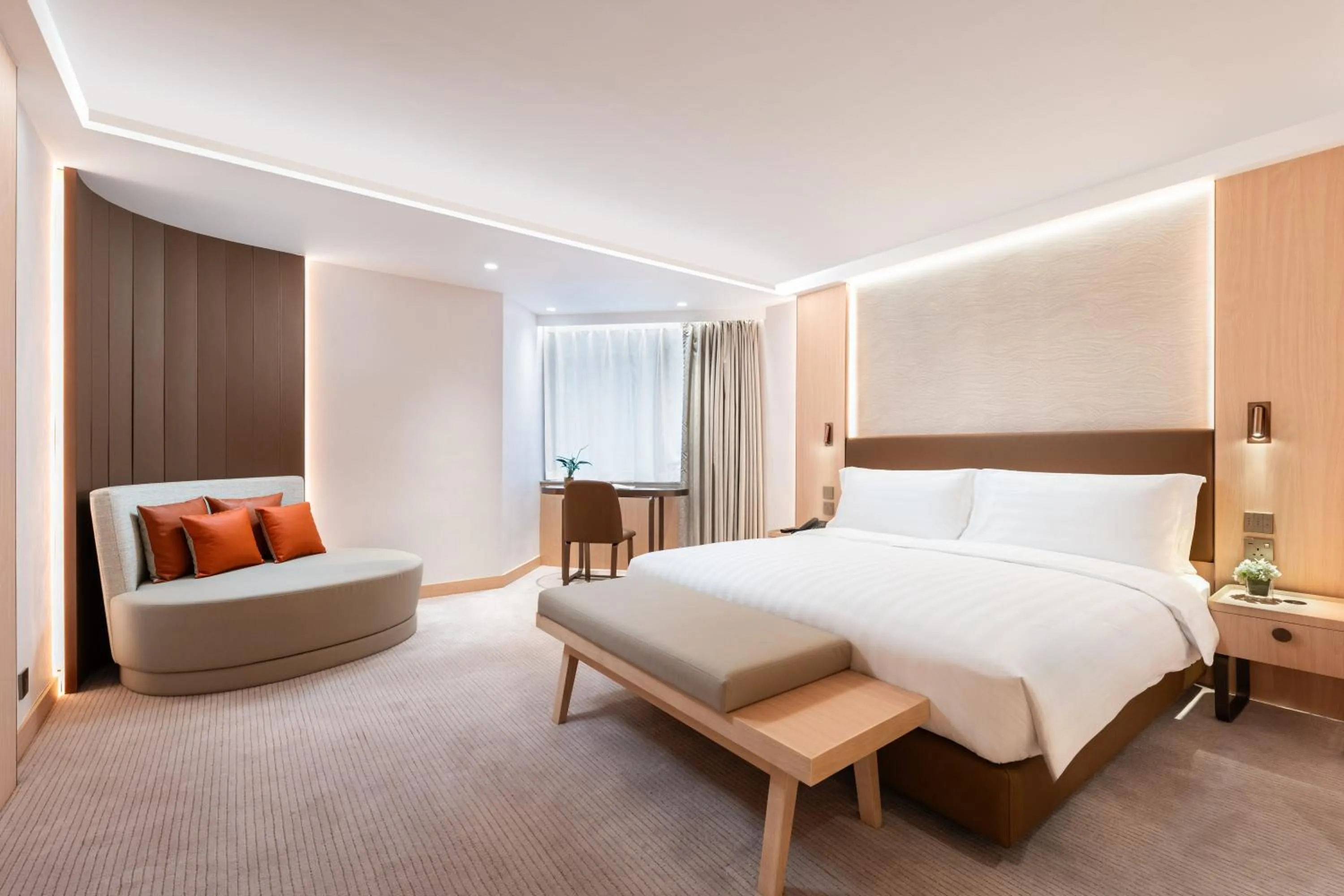 Photo of the whole room, Bed in The Kimberley Hotel