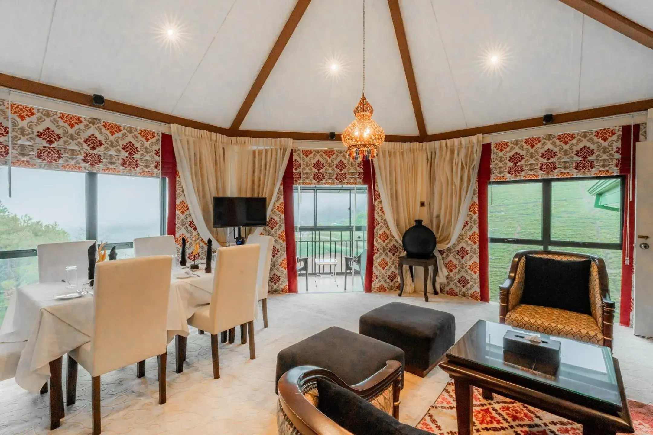 Three-Bedroom Suite in The CheRiz Boutique Three-Bedroom Suite in The CheRiz Boutique