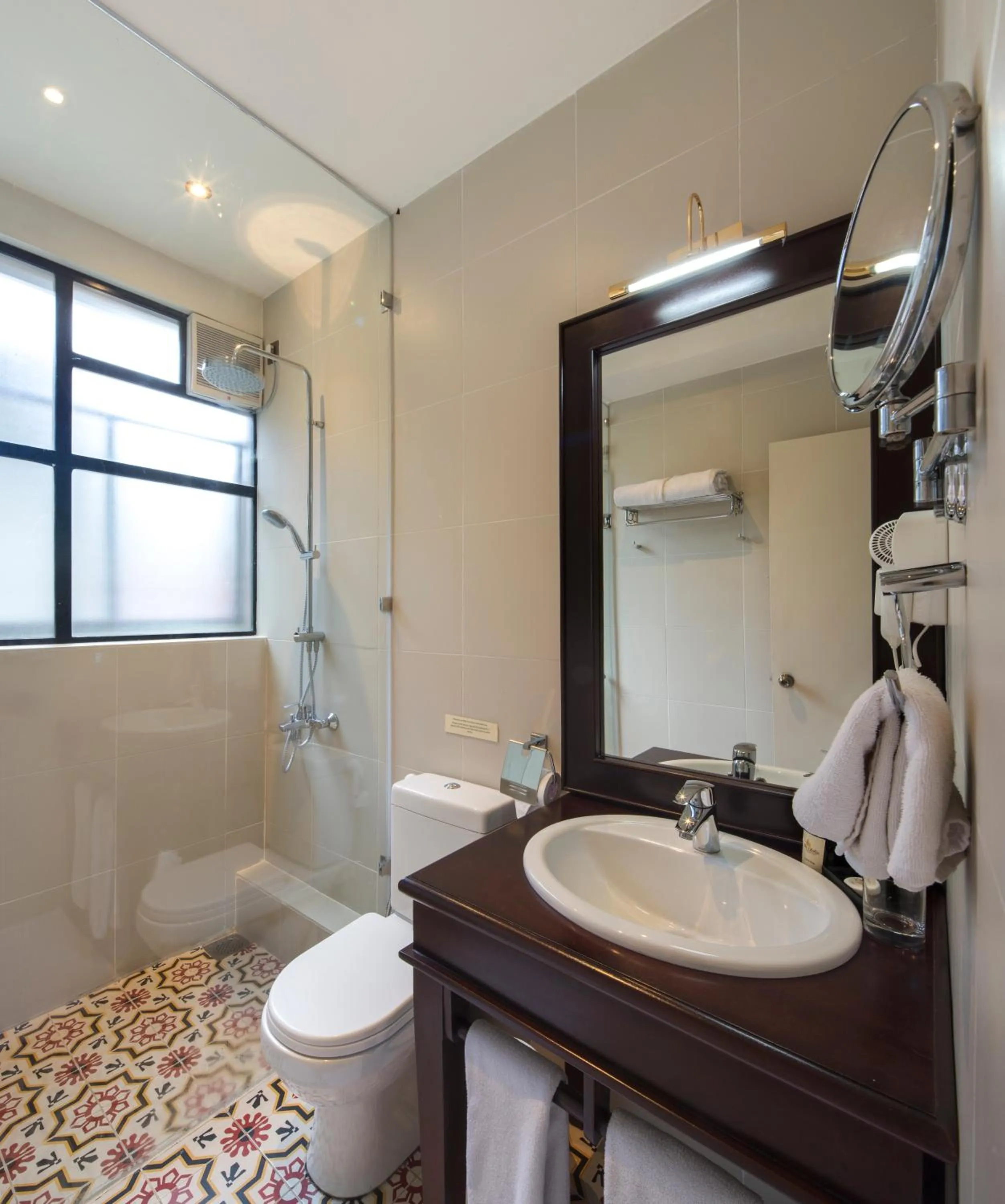 Bathroom in The CheRiz Boutique