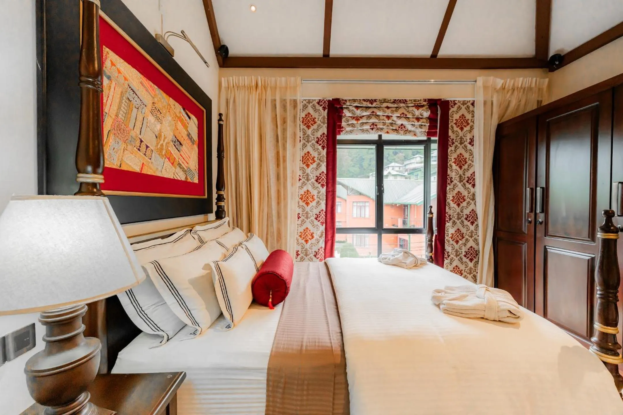 Bedroom, Bed in The CheRiz Boutique