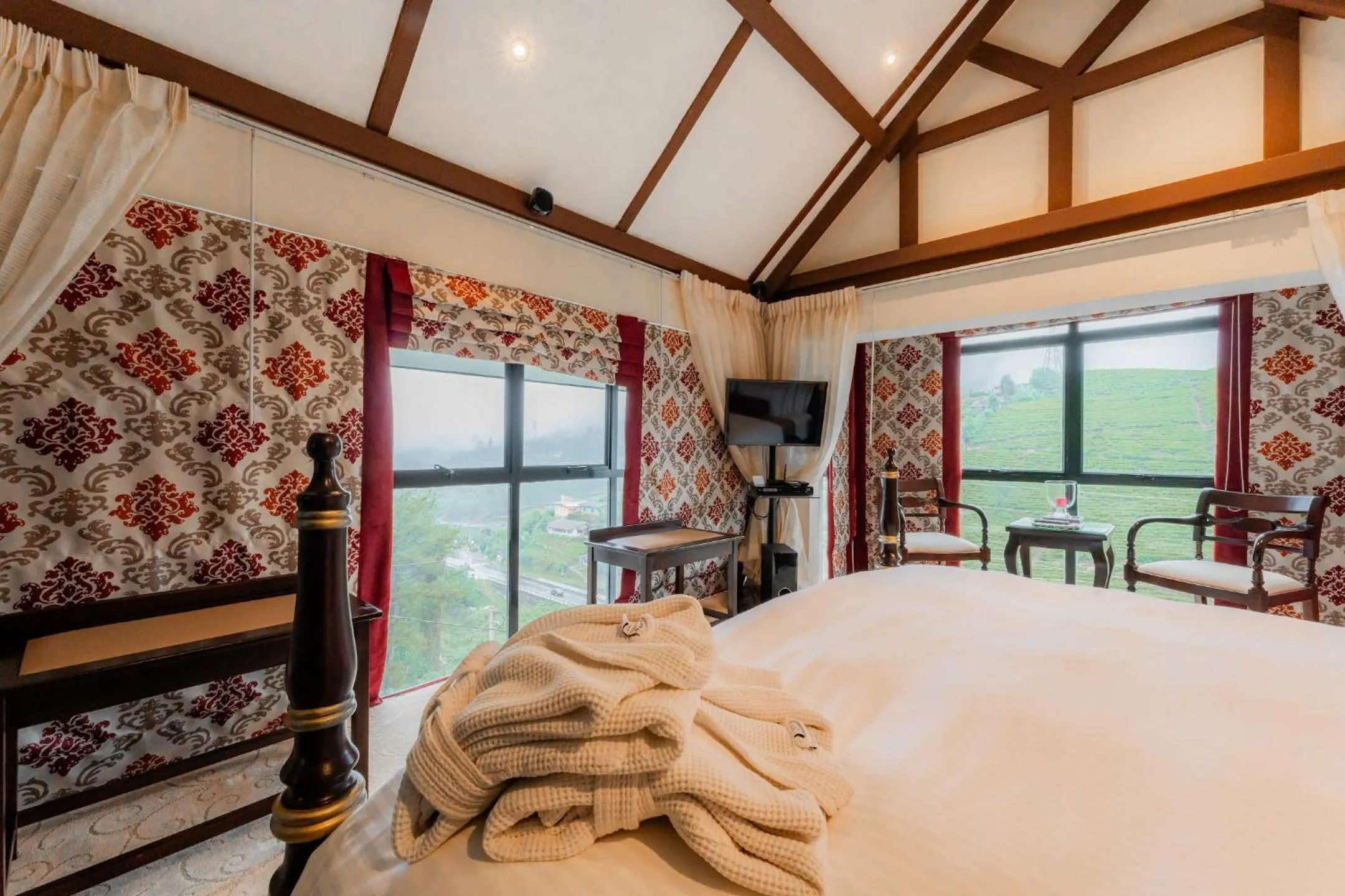 View (from property/room), Bed in The CheRiz Boutique