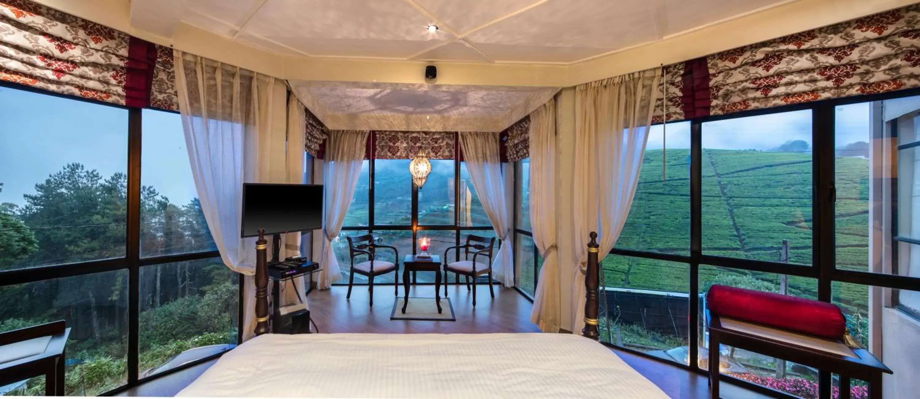 King Room with Panoramic View in The CheRiz Boutique King Room with Panoramic View in The CheRiz Boutique