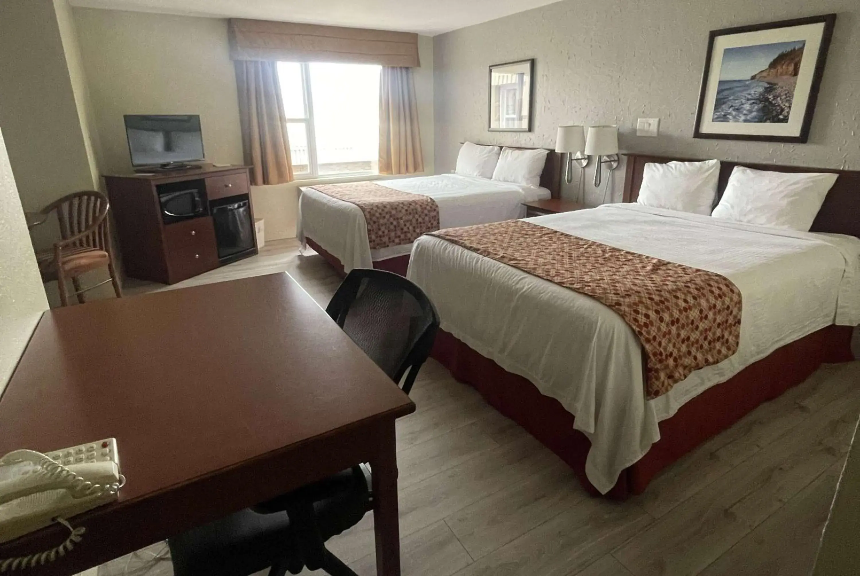 Queen Room with Two Queen Beds and One Single Bed - Non-Smoking in Super 8 by Wyndham Campbellton NB Queen Room with Two Queen Beds and One Single Bed - Non-Smoking in Super 8 by Wyndham Campbellton NB