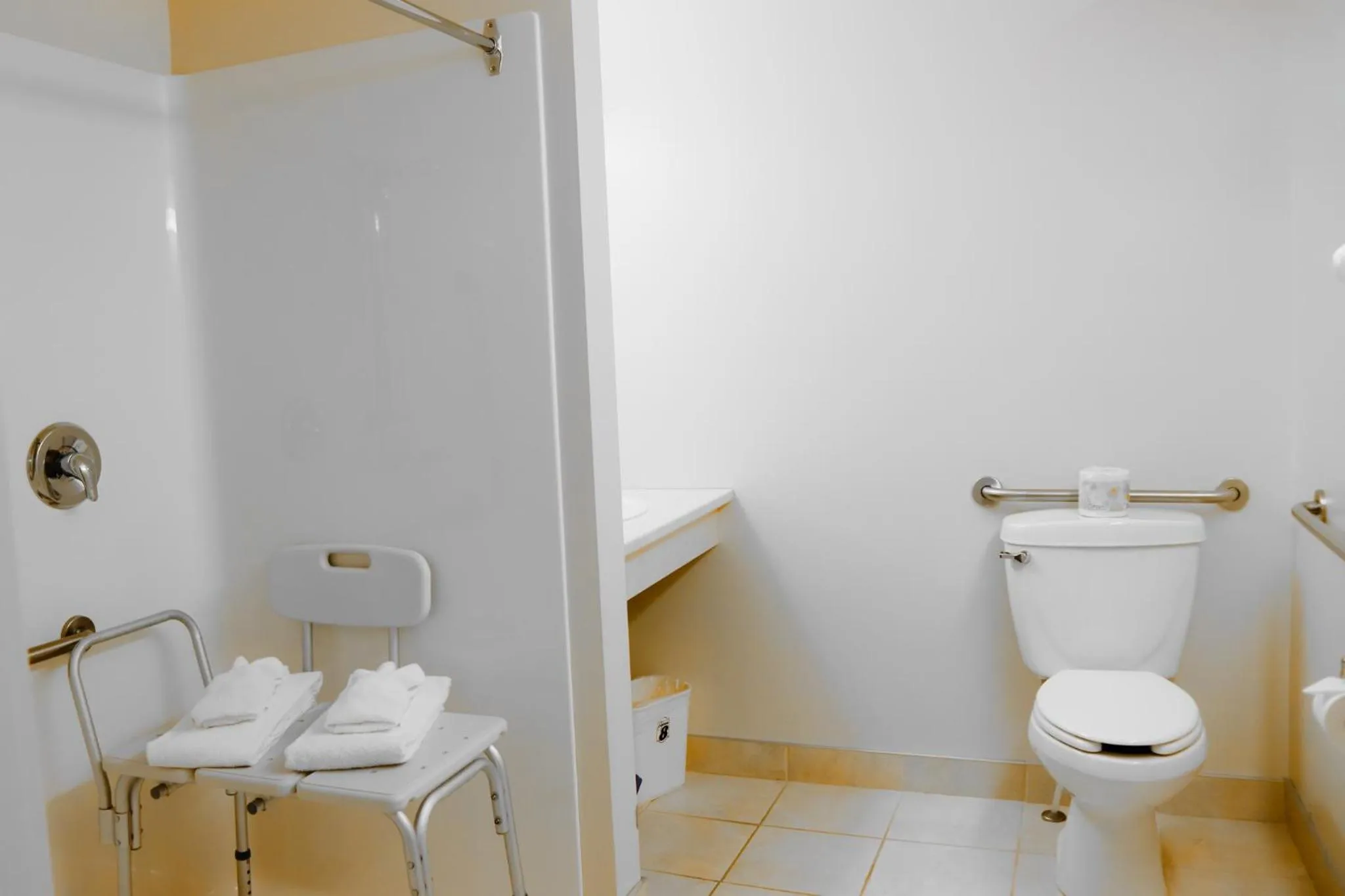 Bathroom in Super 8 by Wyndham Campbellton NB